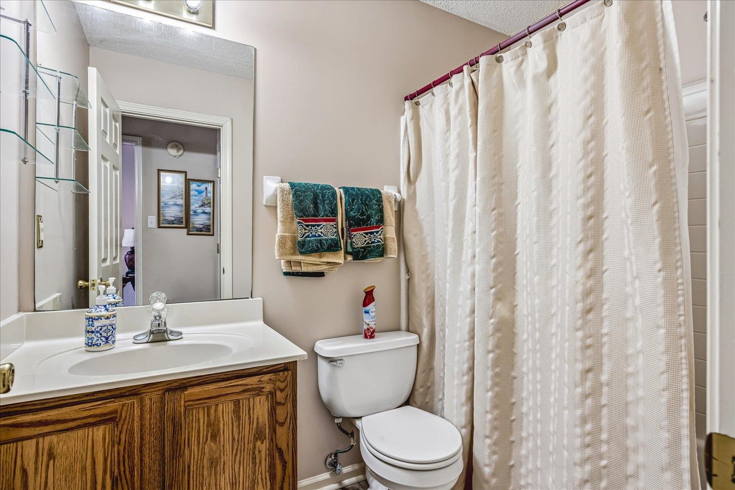 6812 Meadow Chase Ln Property Photo 17