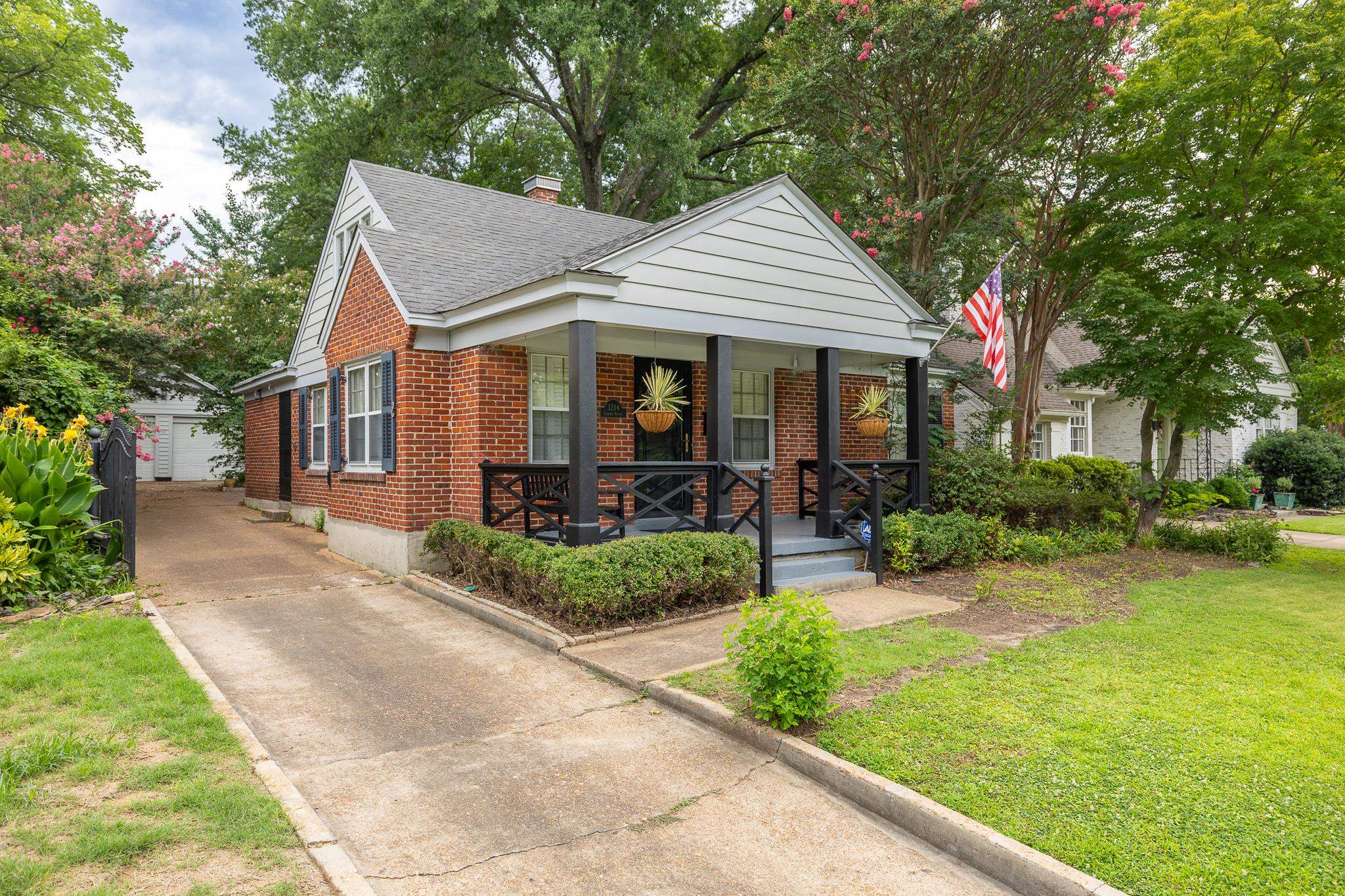3214 Cowden Ave Property Photo 1
