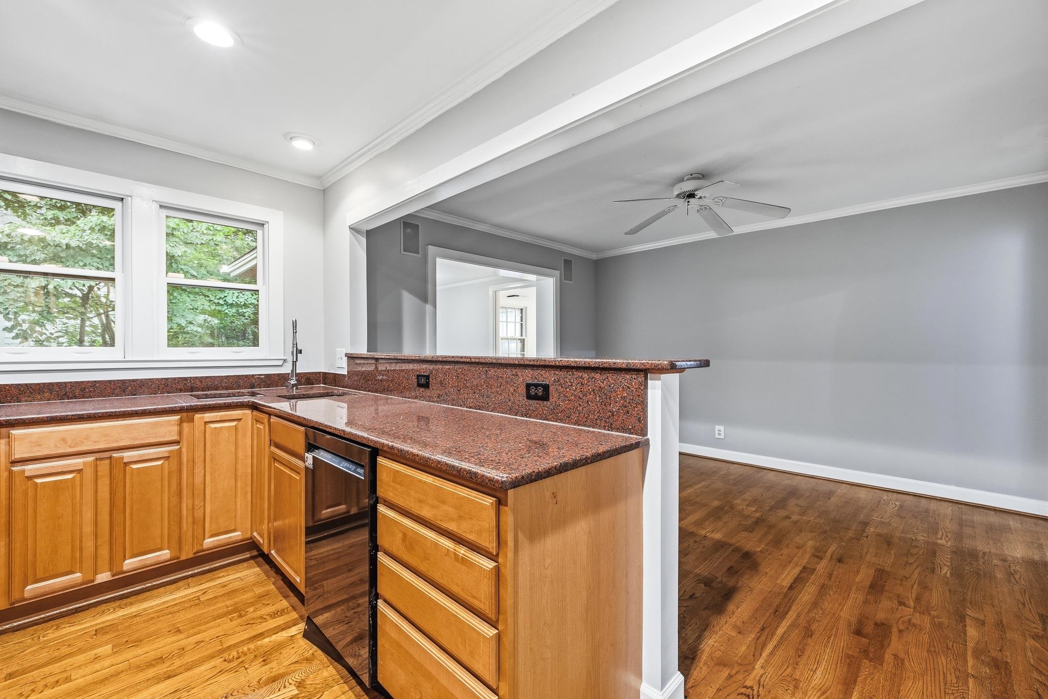 3214 Cowden Ave Property Photo 14
