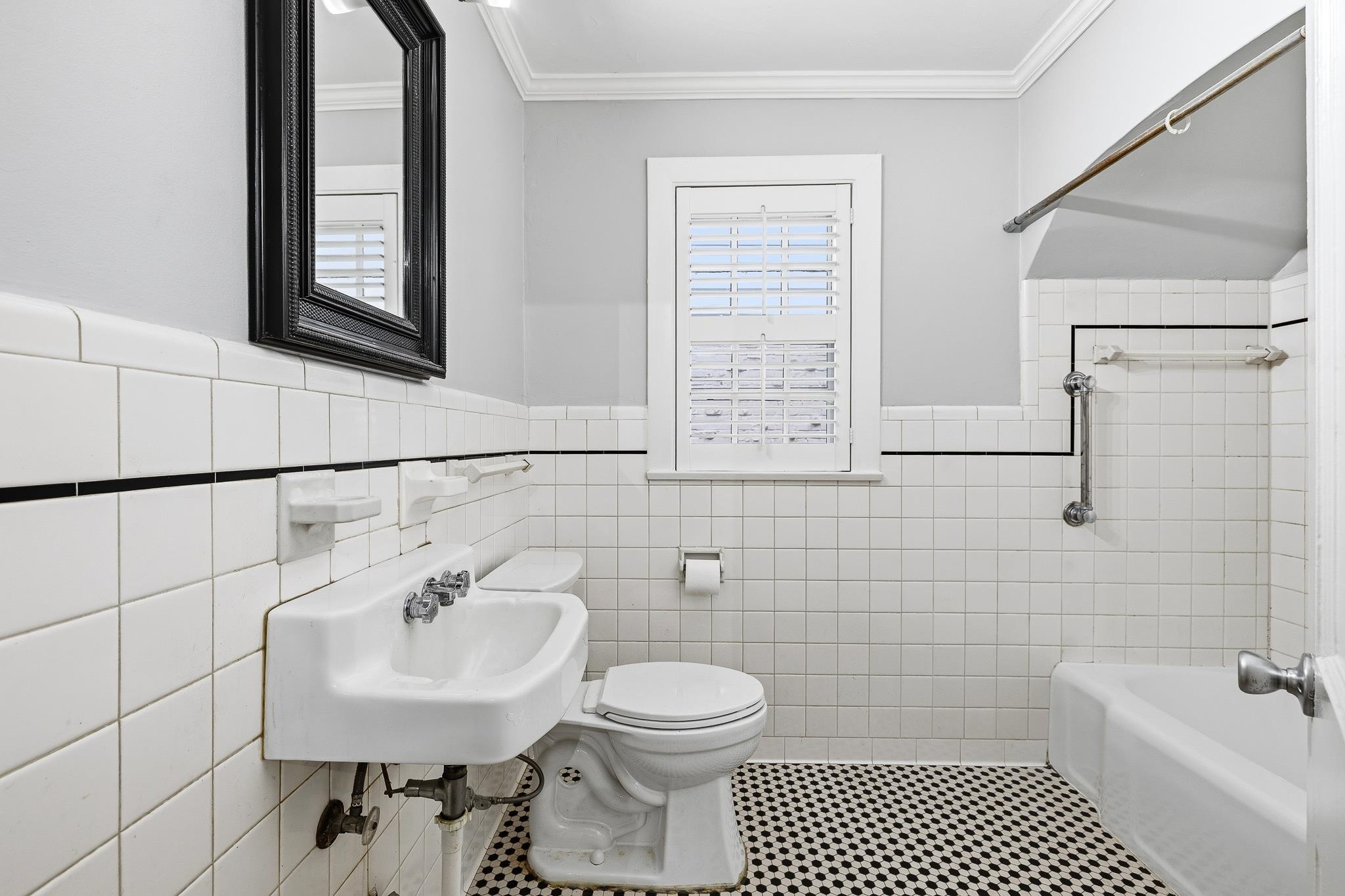 3214 Cowden Ave Property Photo 24
