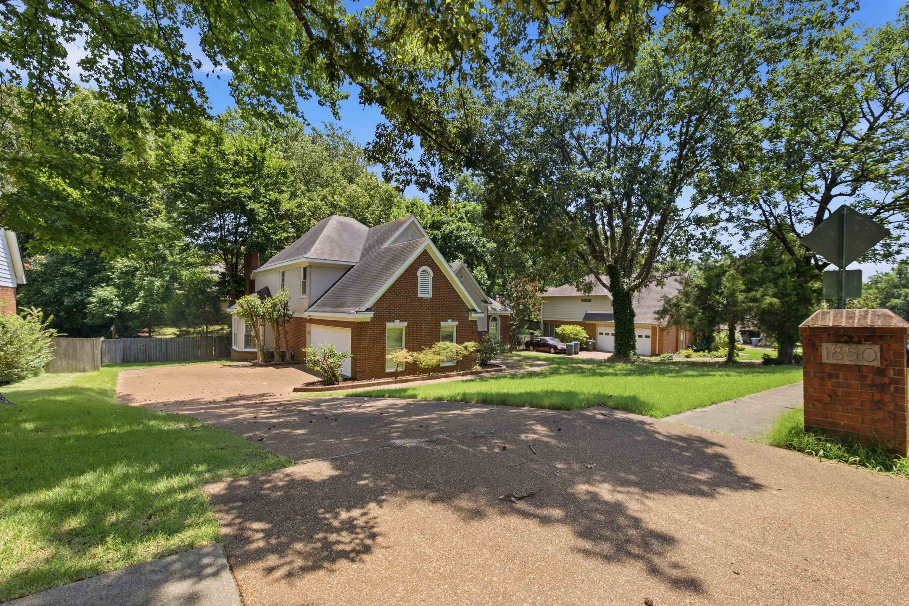 1850 Wood Oak Dr Property Photo 33