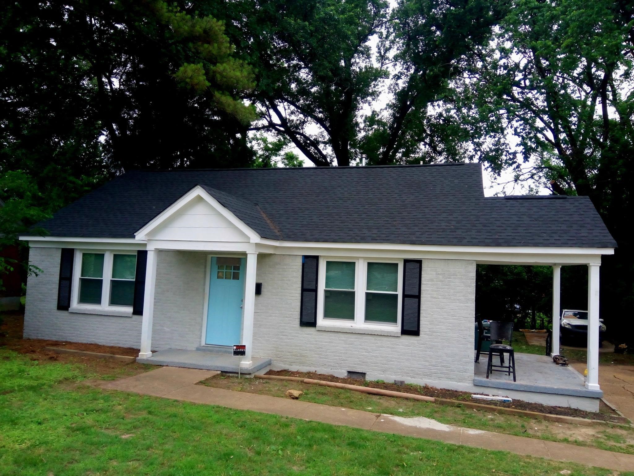 2067 Blakewood Pl Property Photo 1