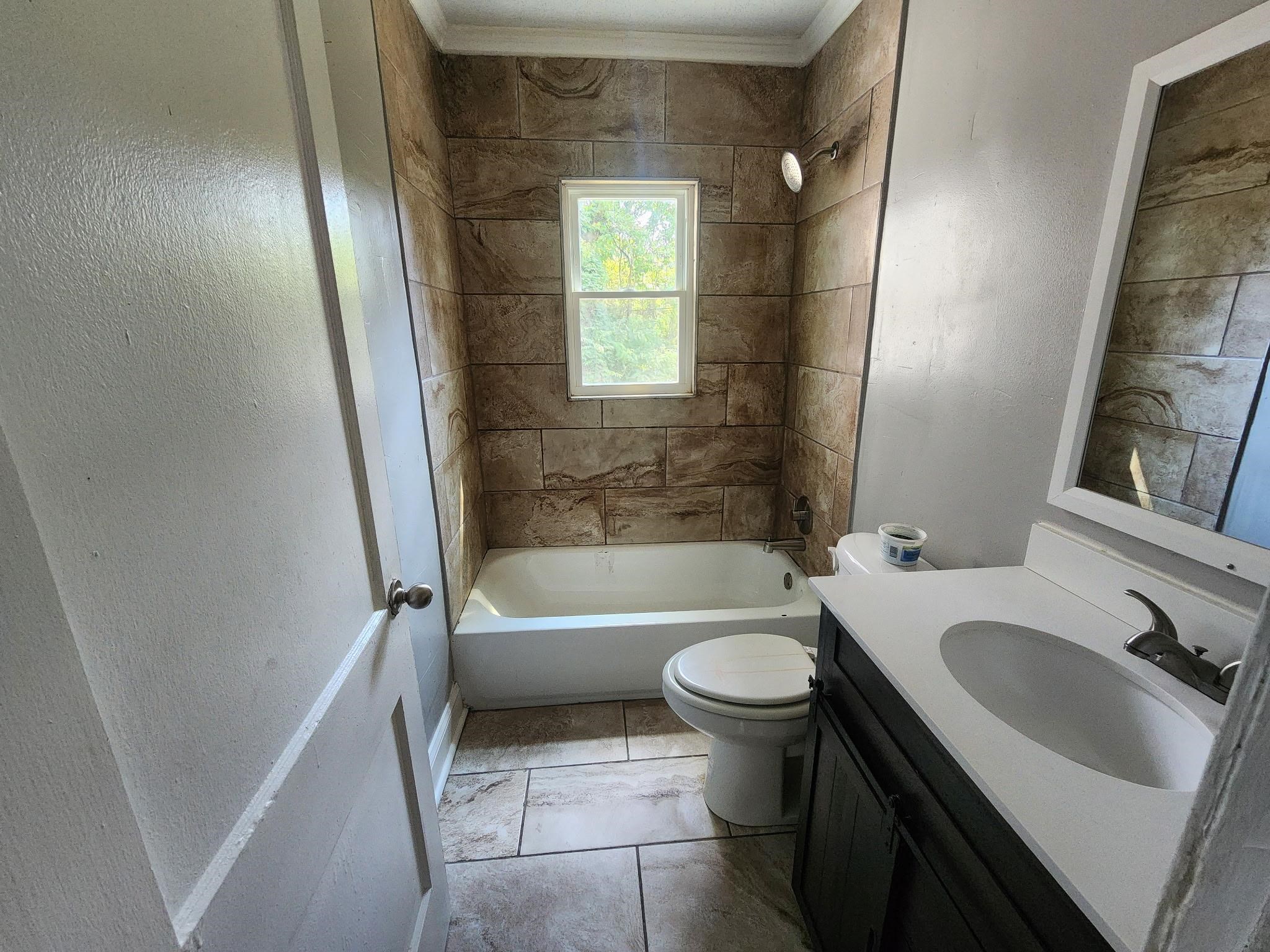 2067 Blakewood Pl Property Photo 8