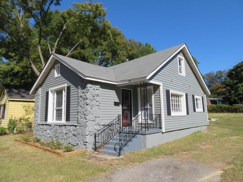 946 Semmes St Property Photo 1