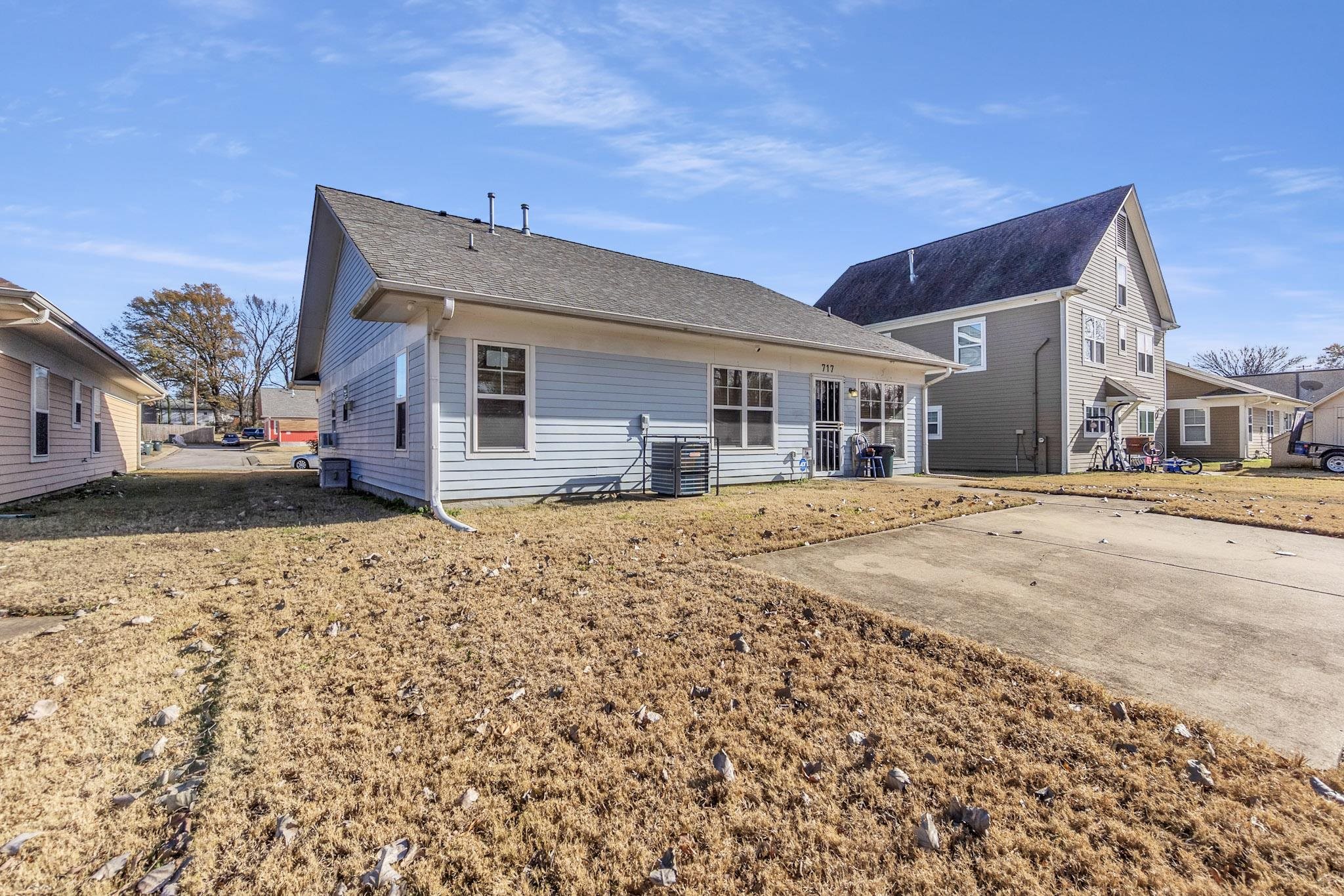 717 Hilyard Ln Property Photo 10