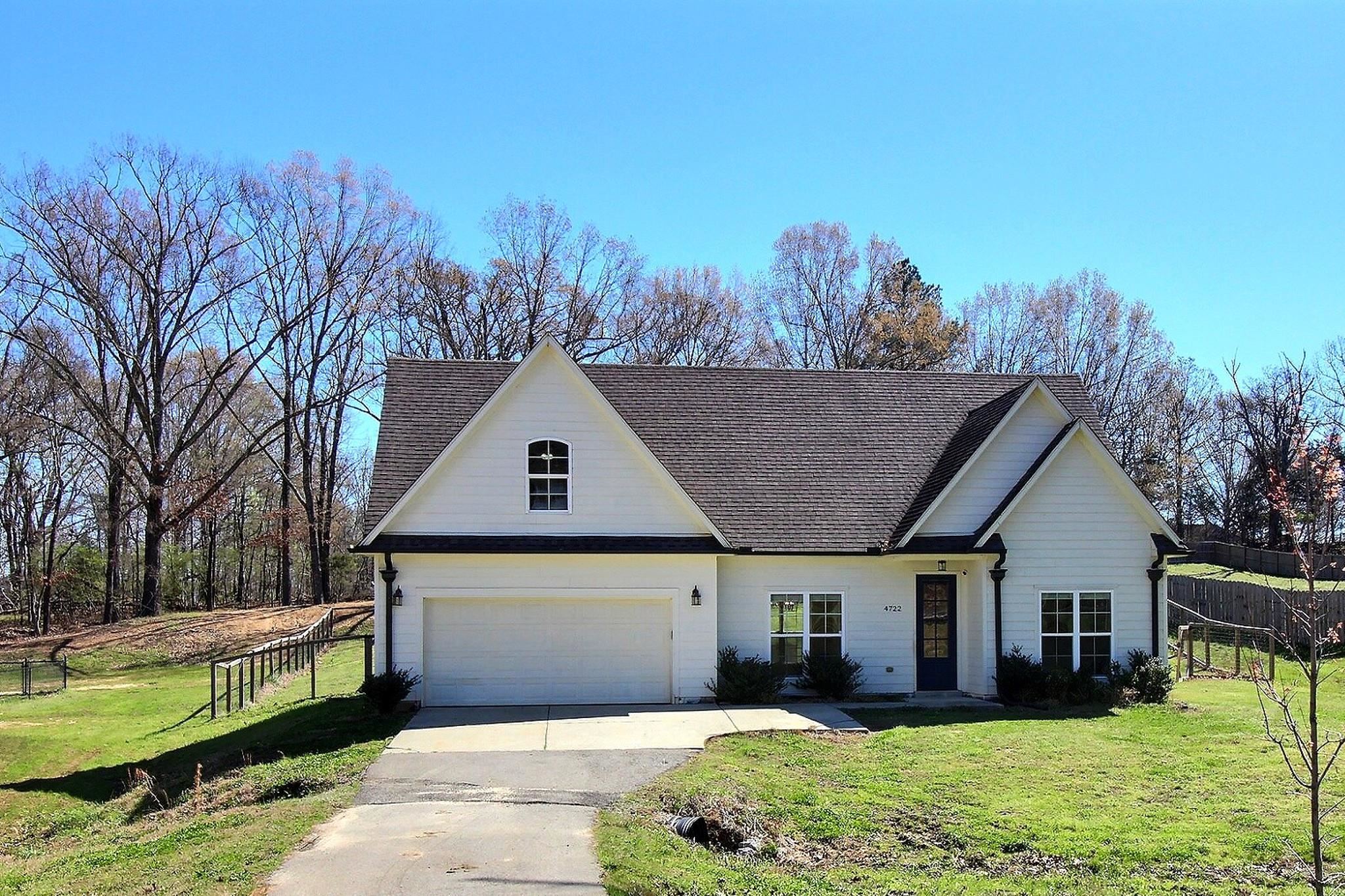 4722 Alexander Rd Property Photo 4