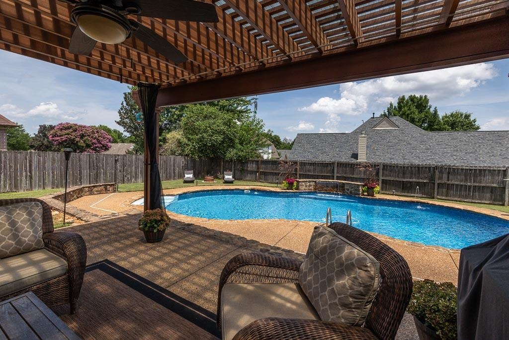 3862 Lighthouse Ln Property Photo 5