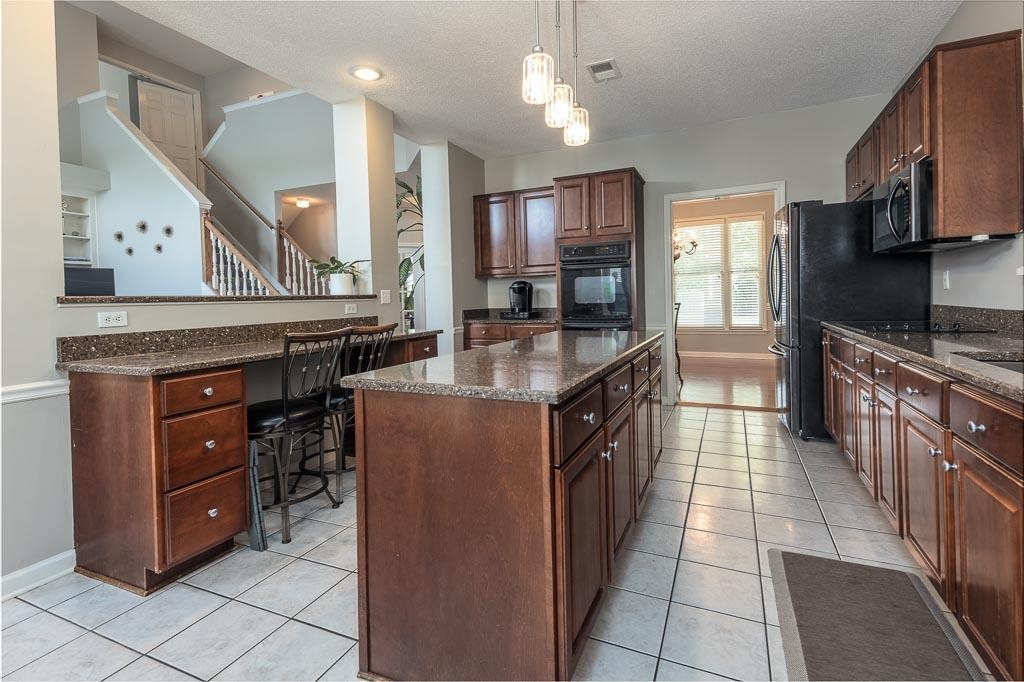 3862 Lighthouse Ln Property Photo 8