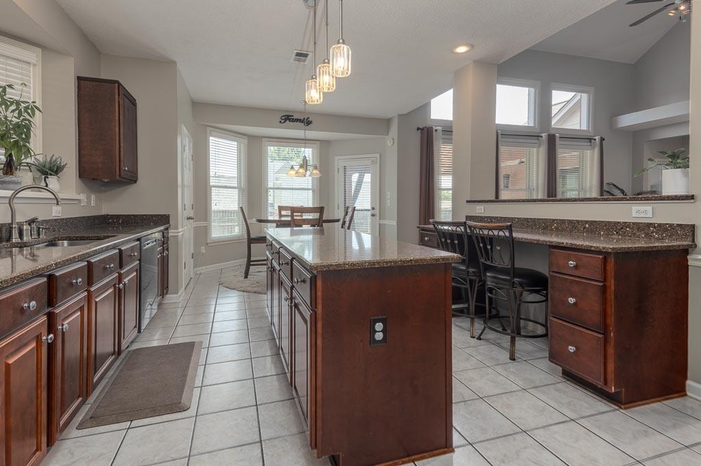 3862 Lighthouse Ln Property Photo 10