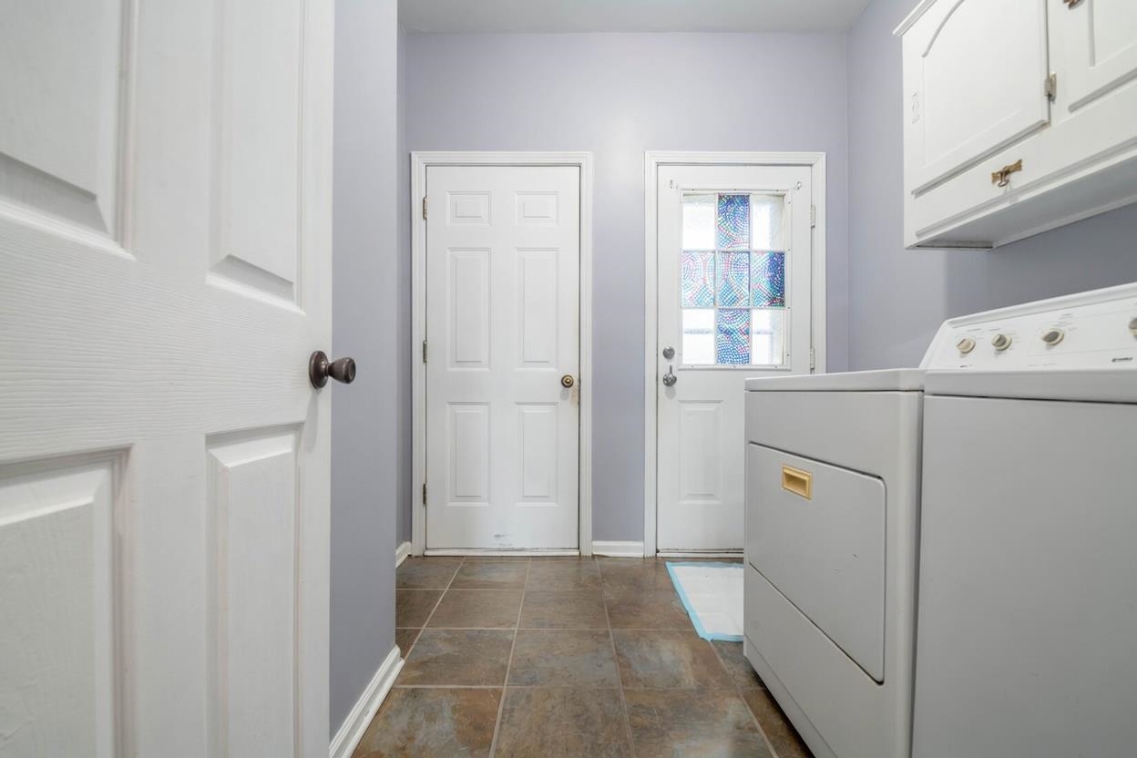10443 Kensington Cir Property Photo 24