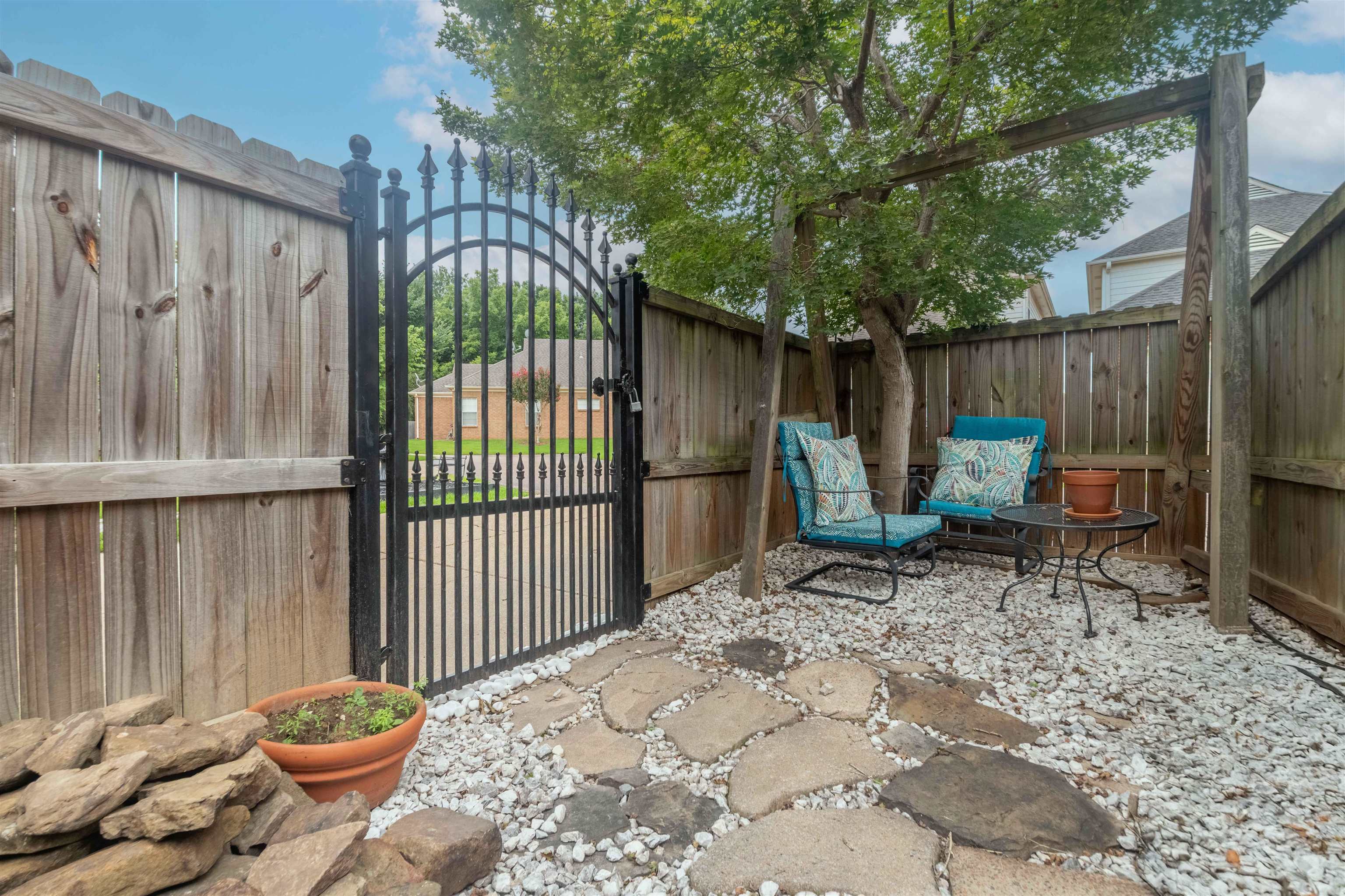 10443 Kensington Cir Property Photo 32