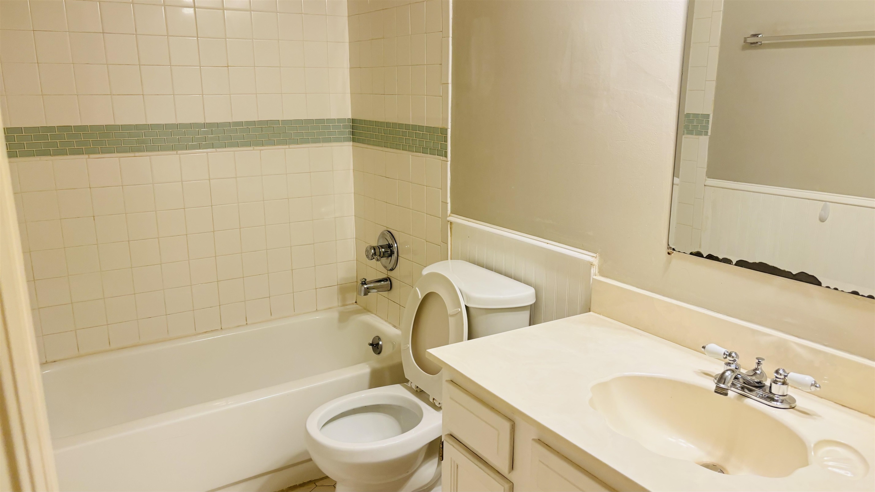8241 Trinity Rd Property Photo 8