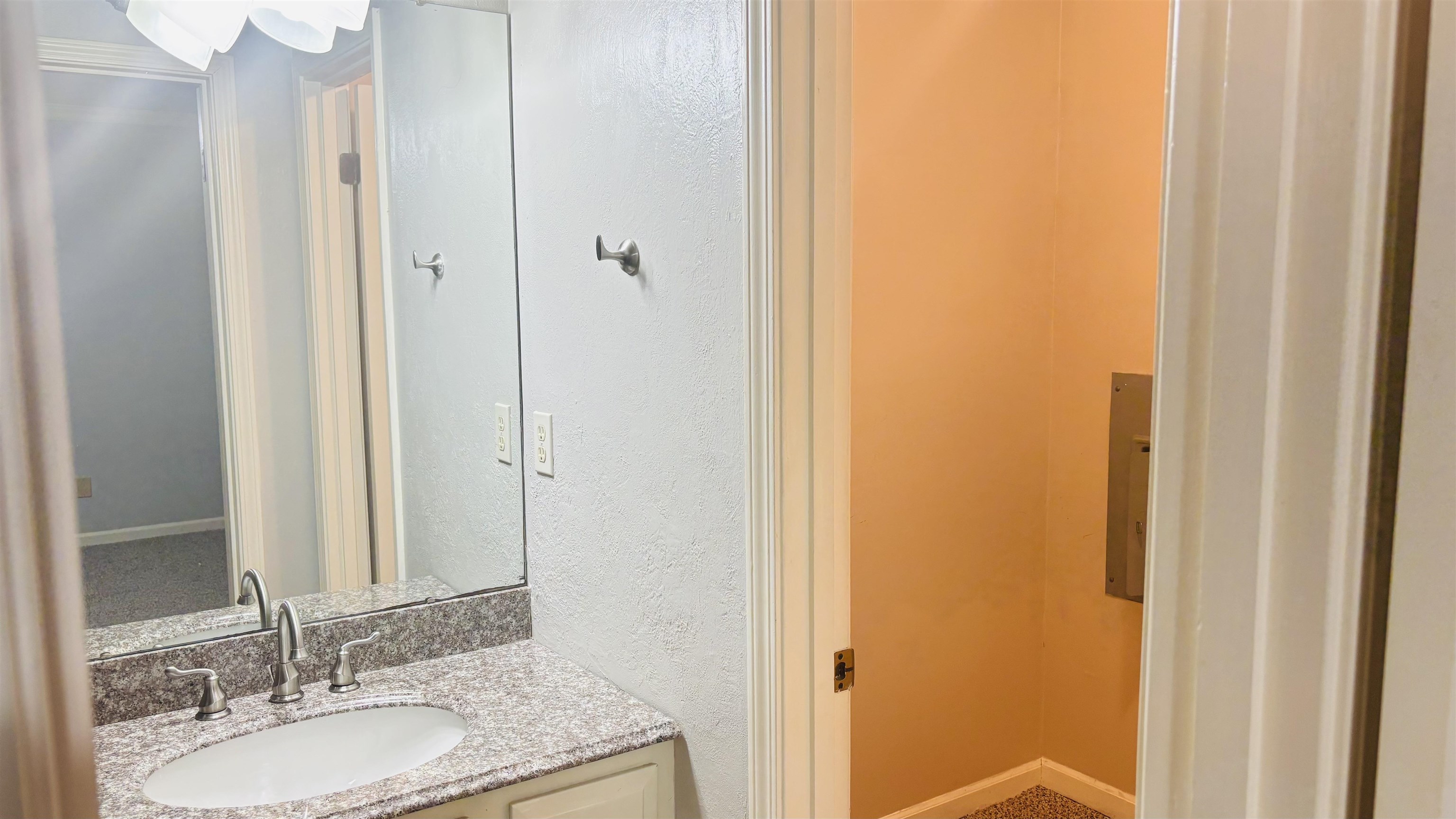 8241 Trinity Rd Property Photo 11