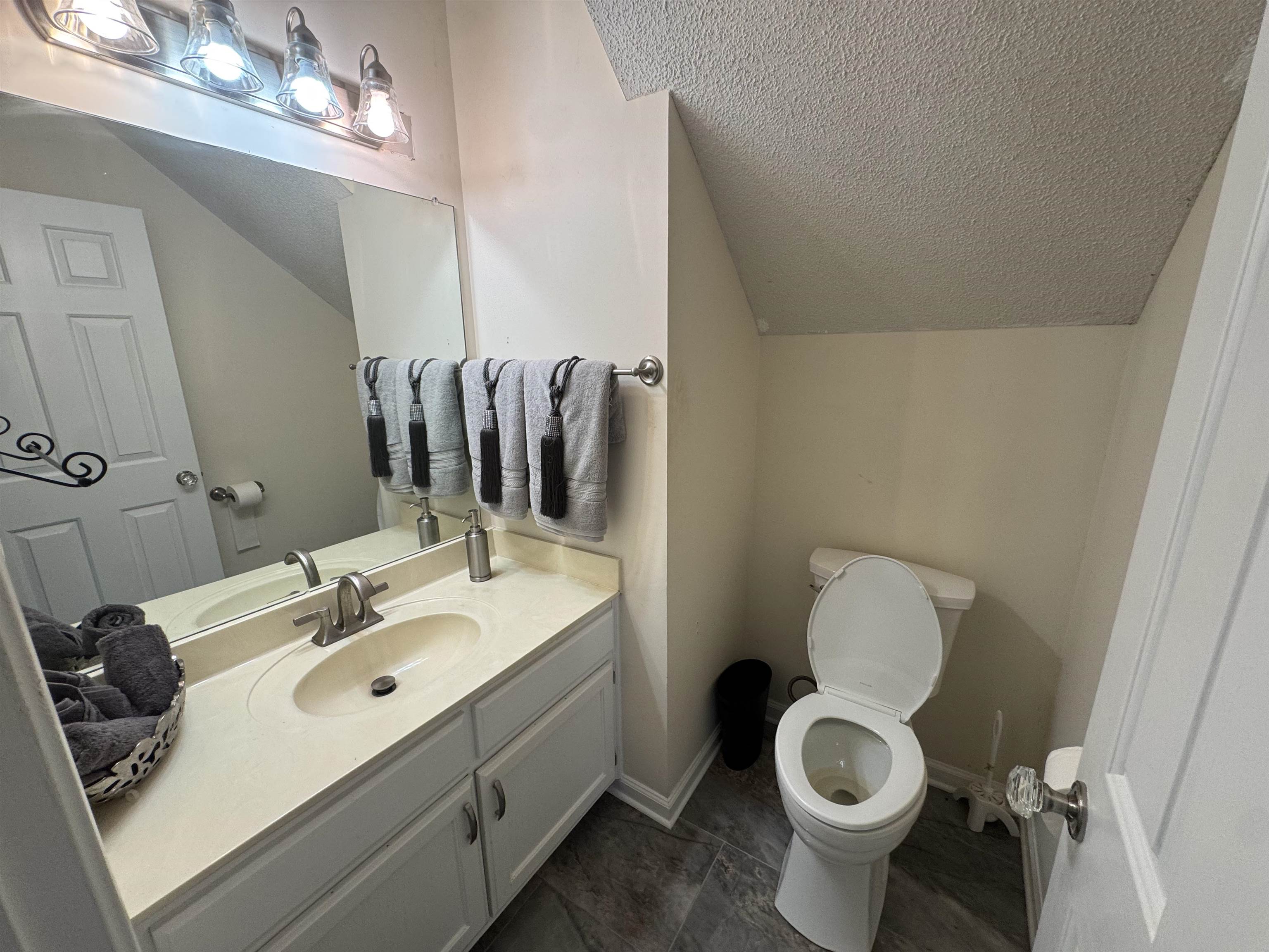 6674 Olivia Forest Rd Property Photo 9