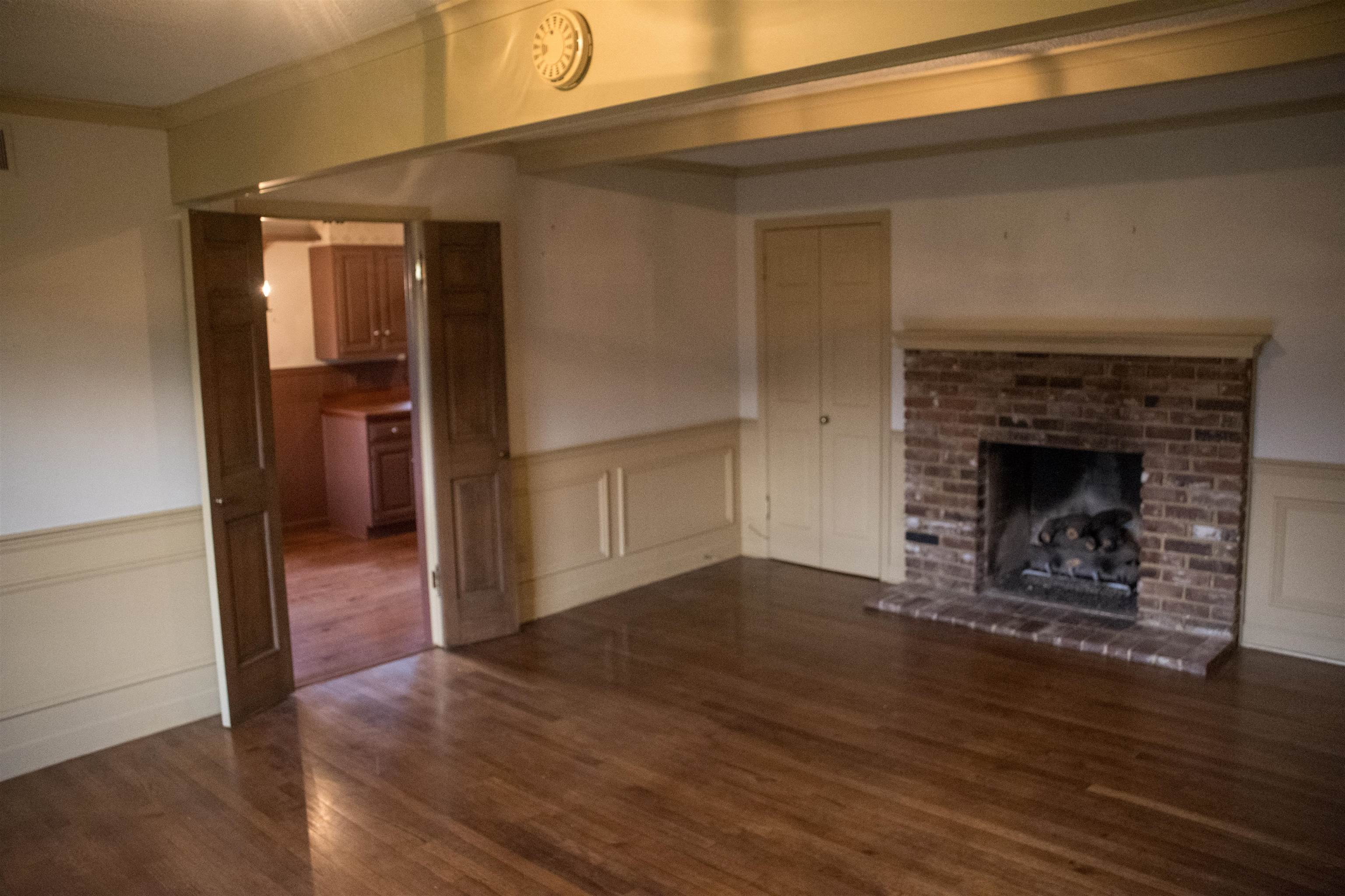 5330 Timmons Ave Property Photo 10