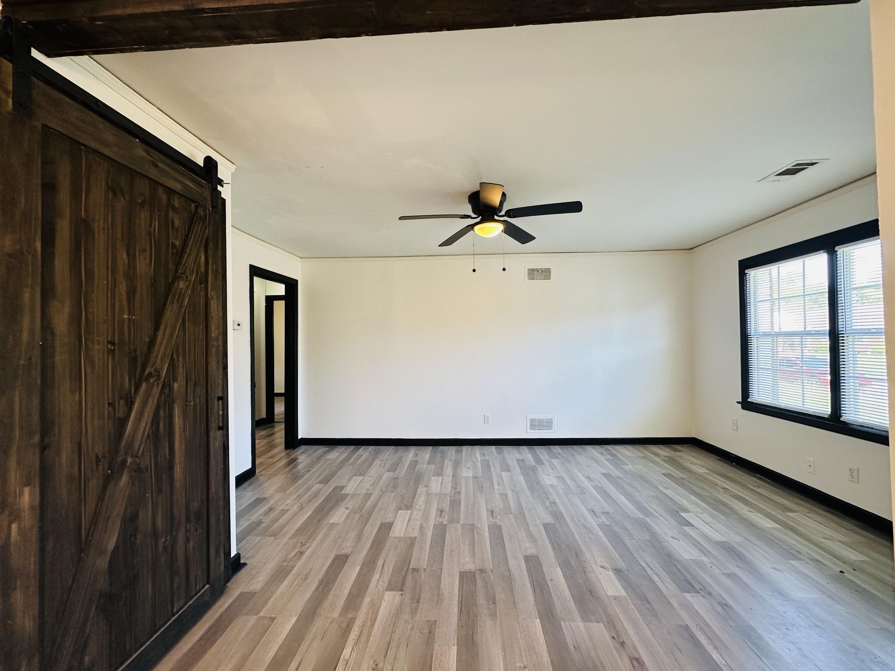 1773 Greenview Cir Property Photo 5