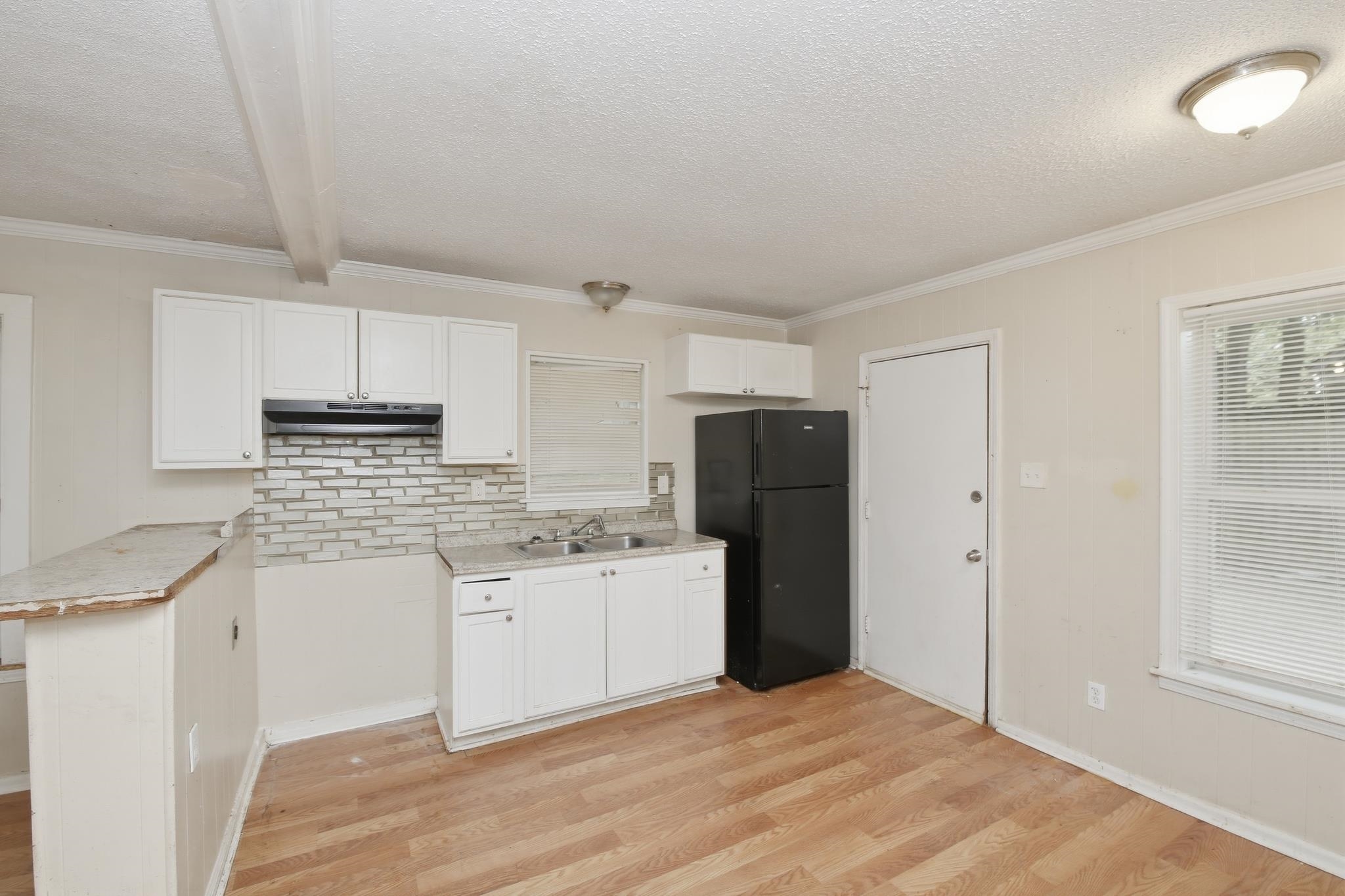 975 Shadowline Dr Property Photo 6