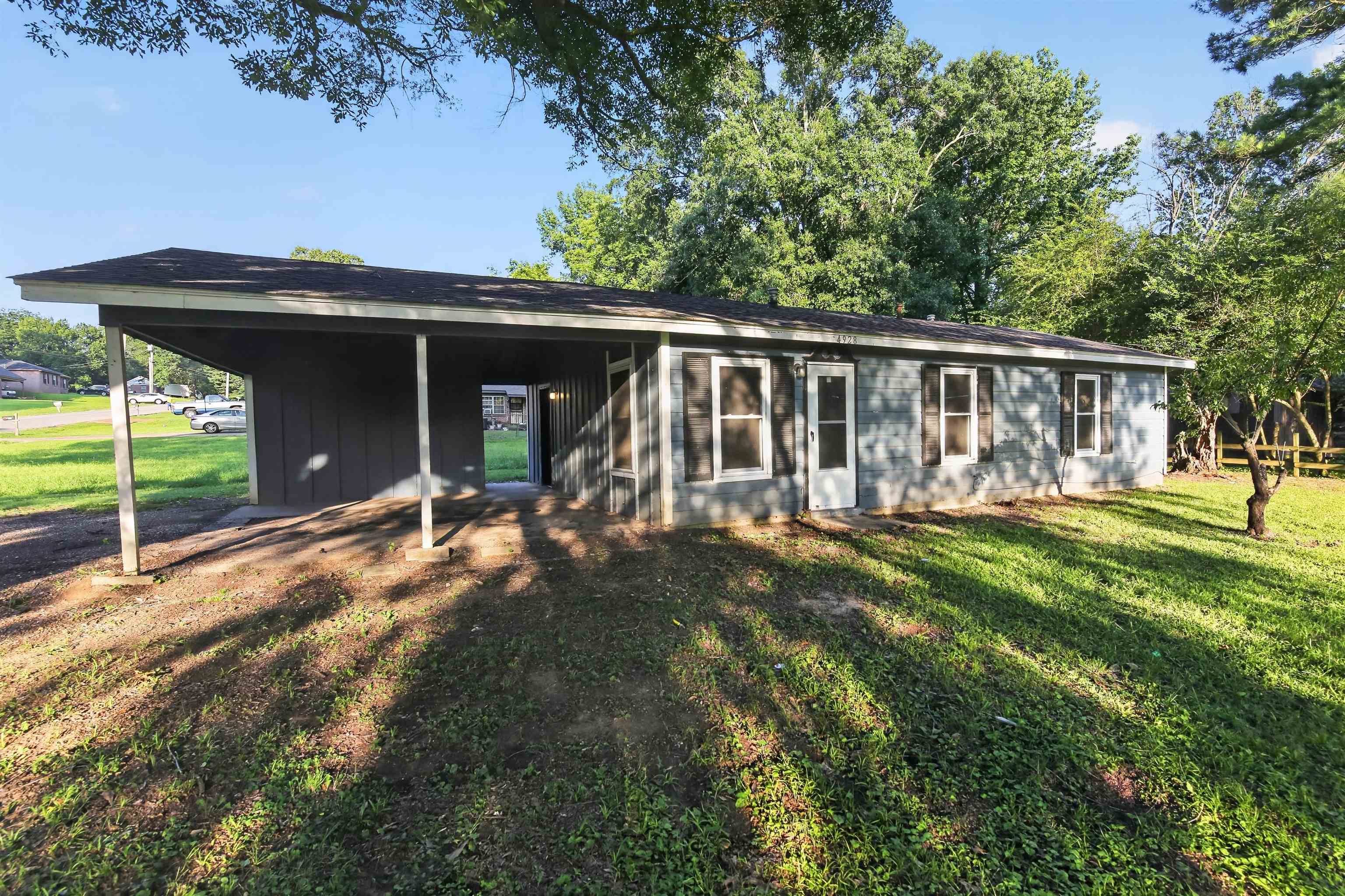 4928 MANSON RD Property Photo 1
