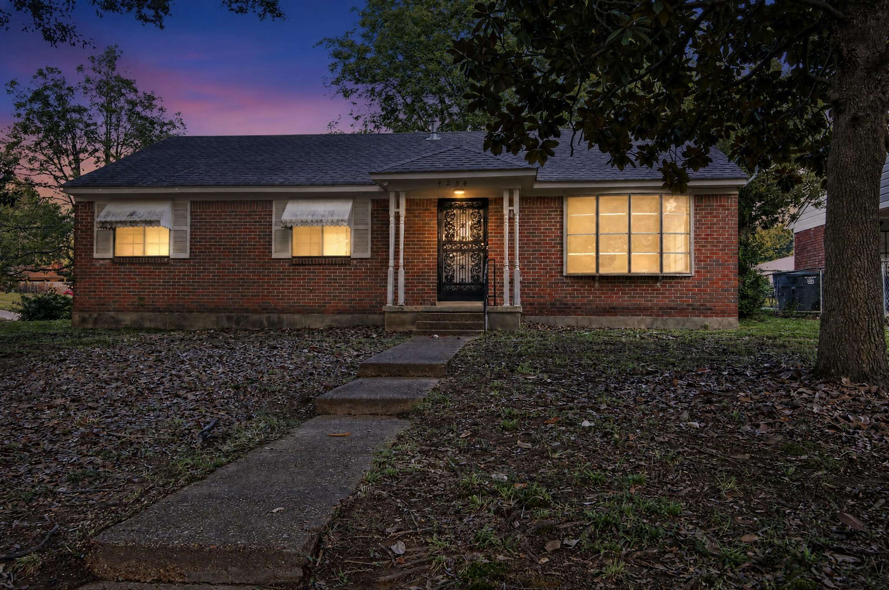 4254 SIDNEY RD Property Photo 1