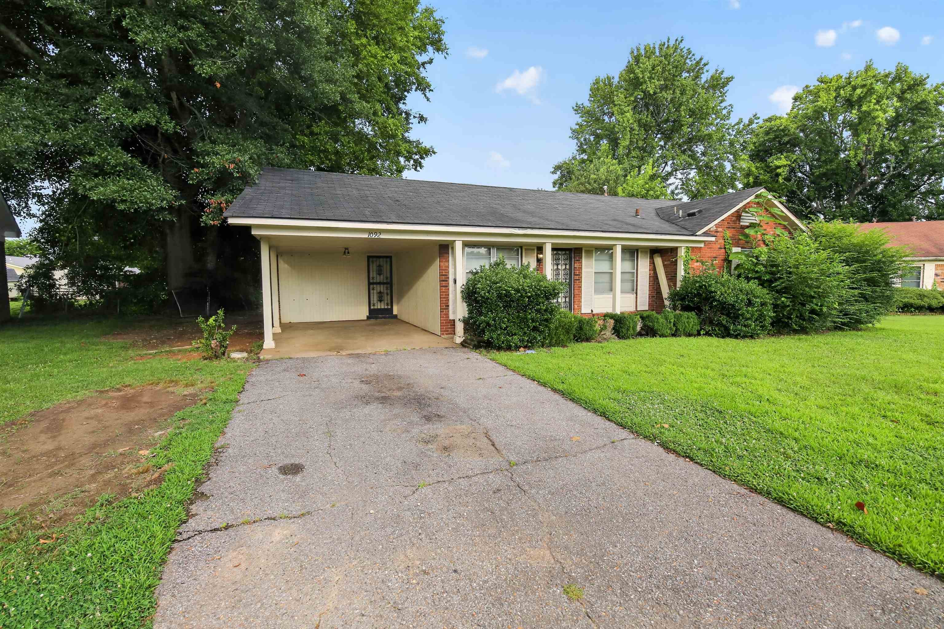 1092 Quailrun Ln Property Photo 3