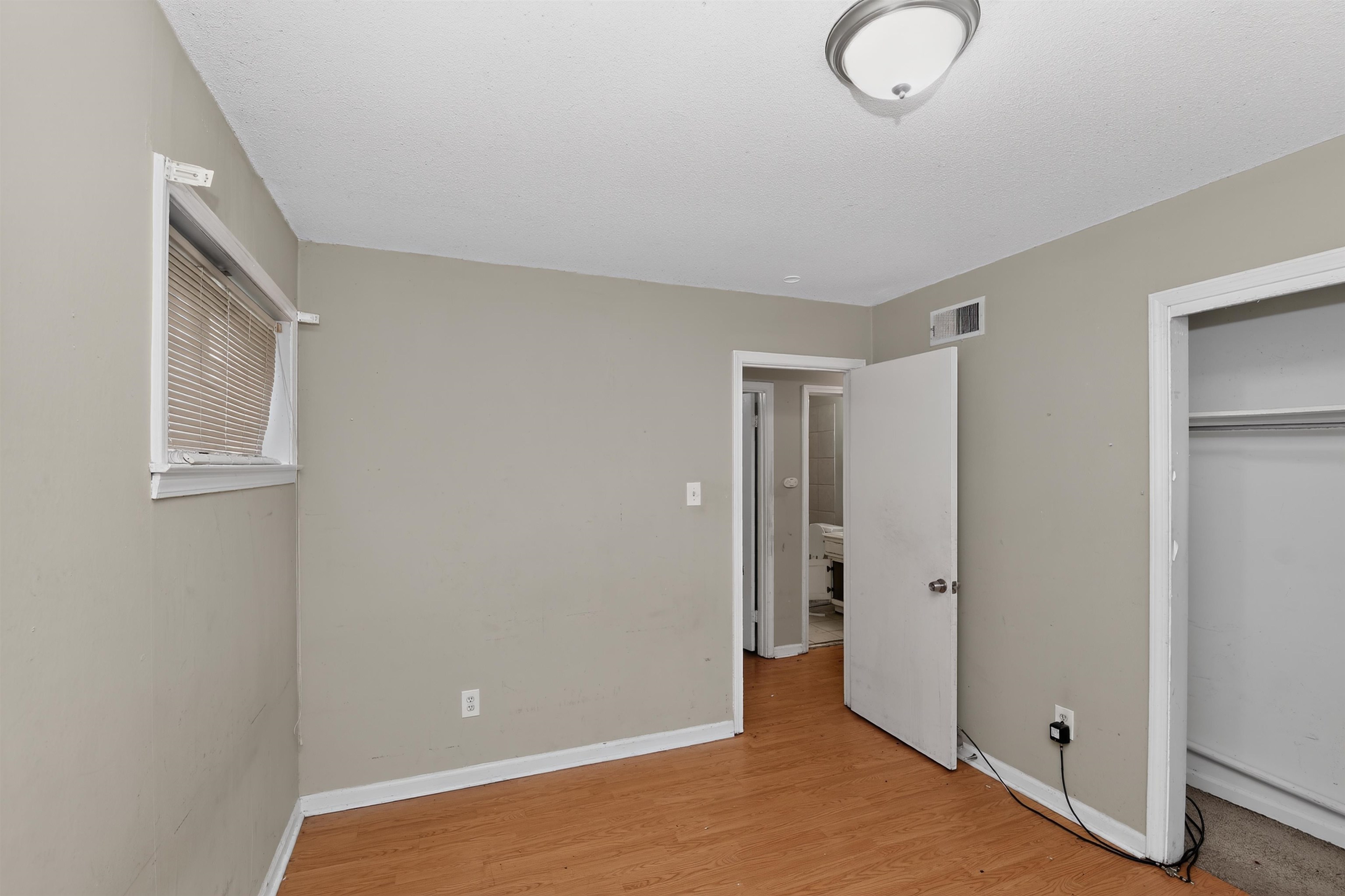 1092 Quailrun Ln Property Photo 5
