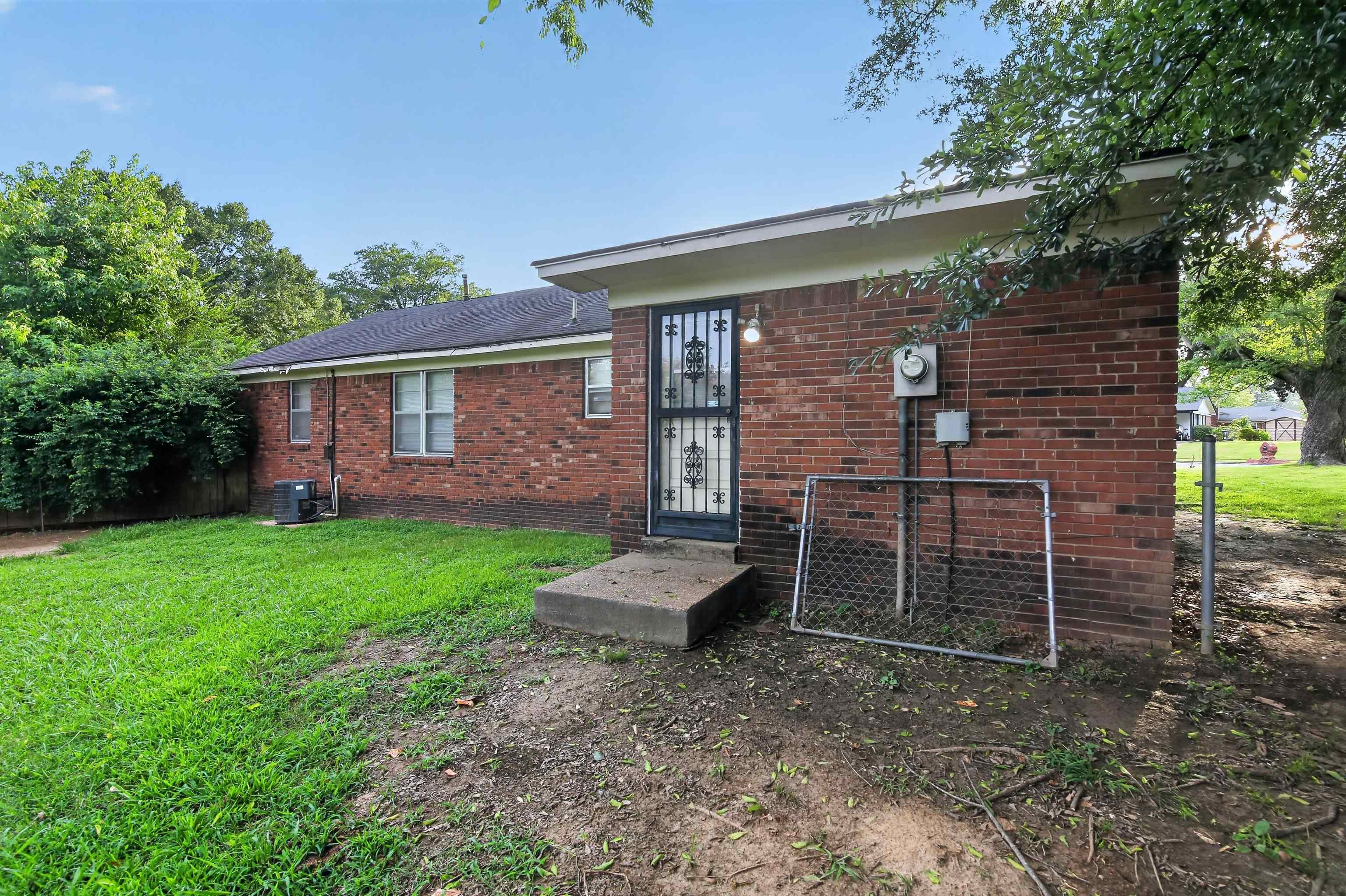 1092 Quailrun Ln Property Photo 18