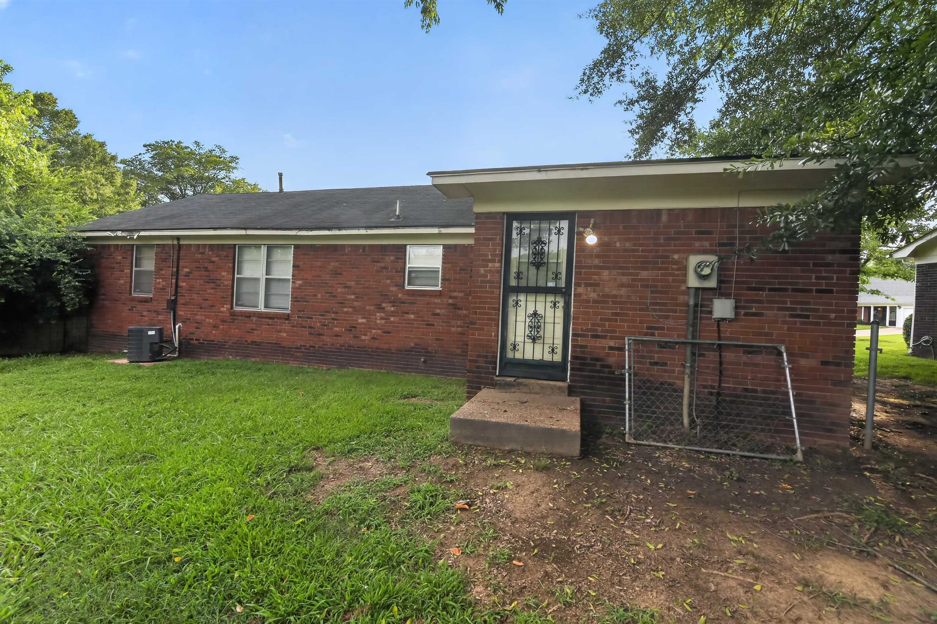 1092 Quailrun Ln Property Photo 19