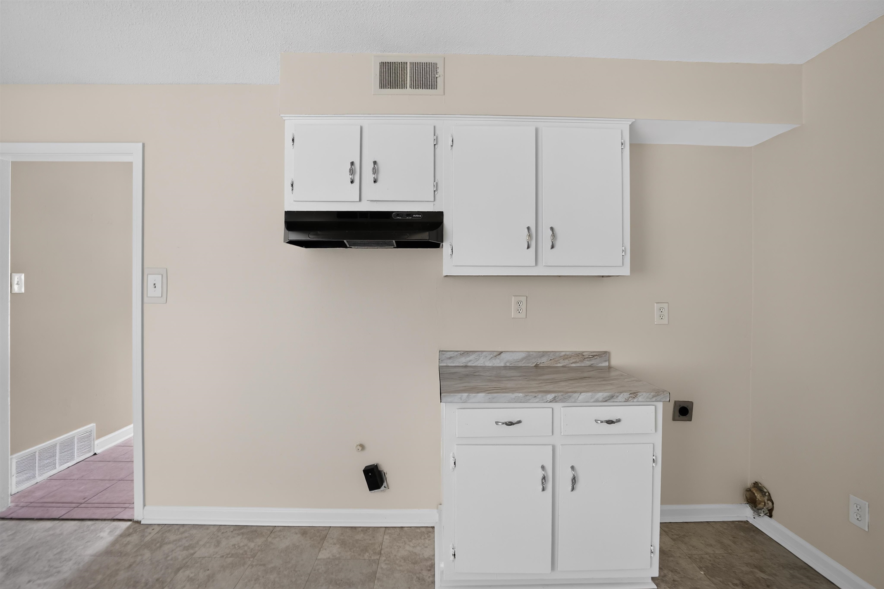 4171 Cliffdale St Property Photo 15