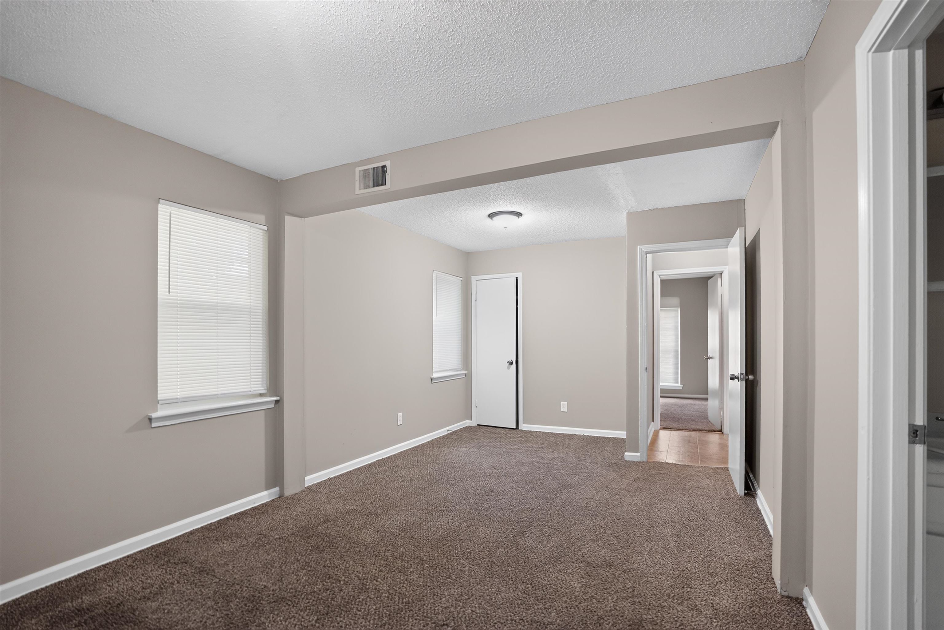 4171 Cliffdale St Property Photo 23