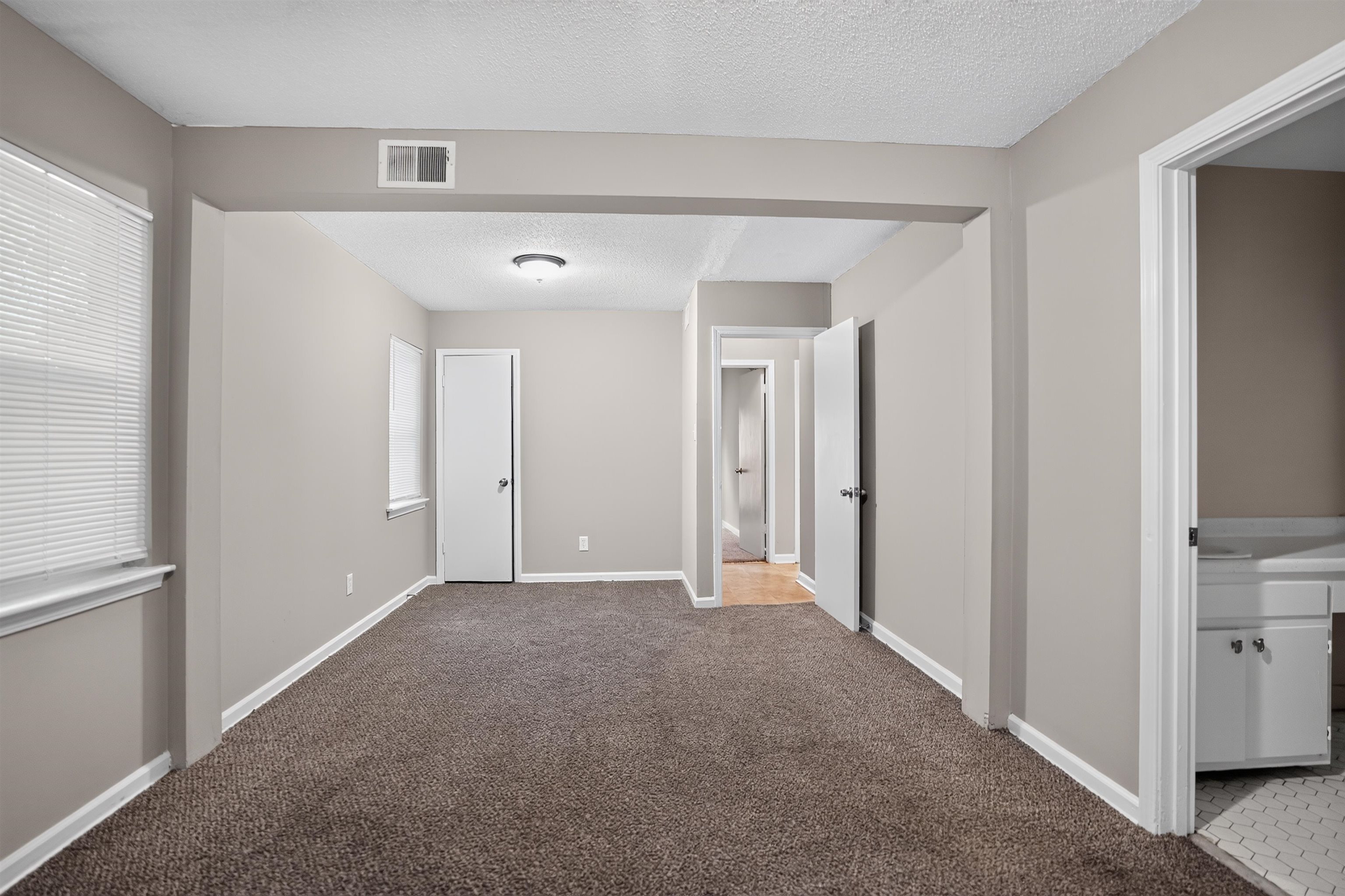 4171 Cliffdale St Property Photo 25
