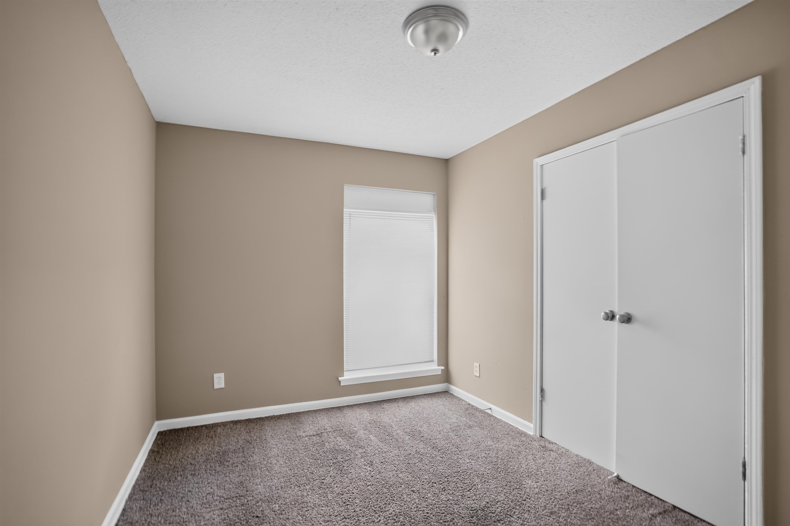 4171 Cliffdale St Property Photo 28