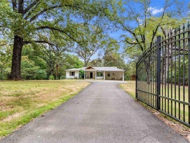 1050 N Reid-hooker Rd Property Photo 3