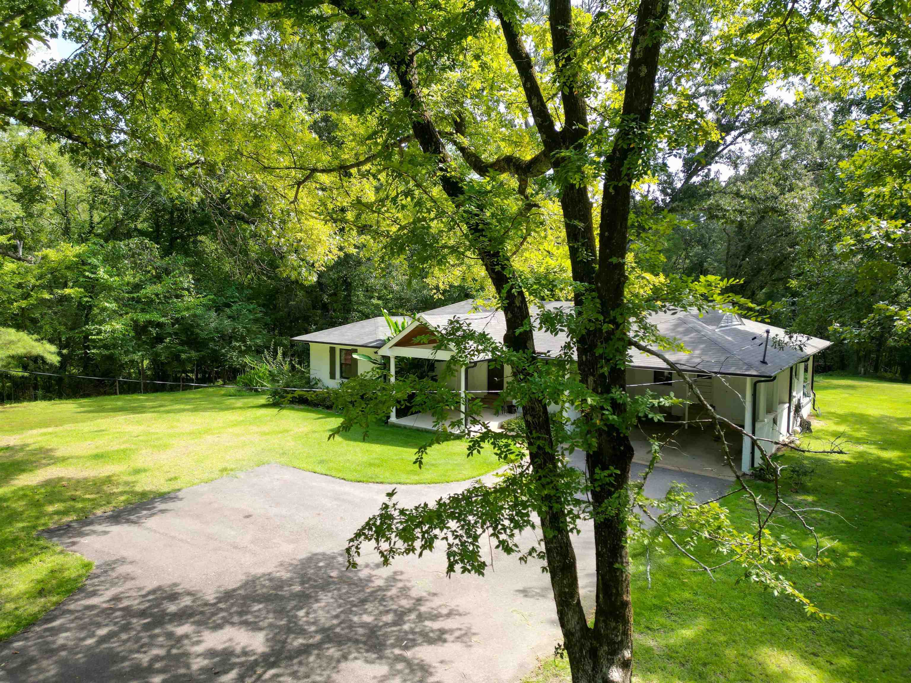 1050 N Reid-hooker Rd Property Photo 4