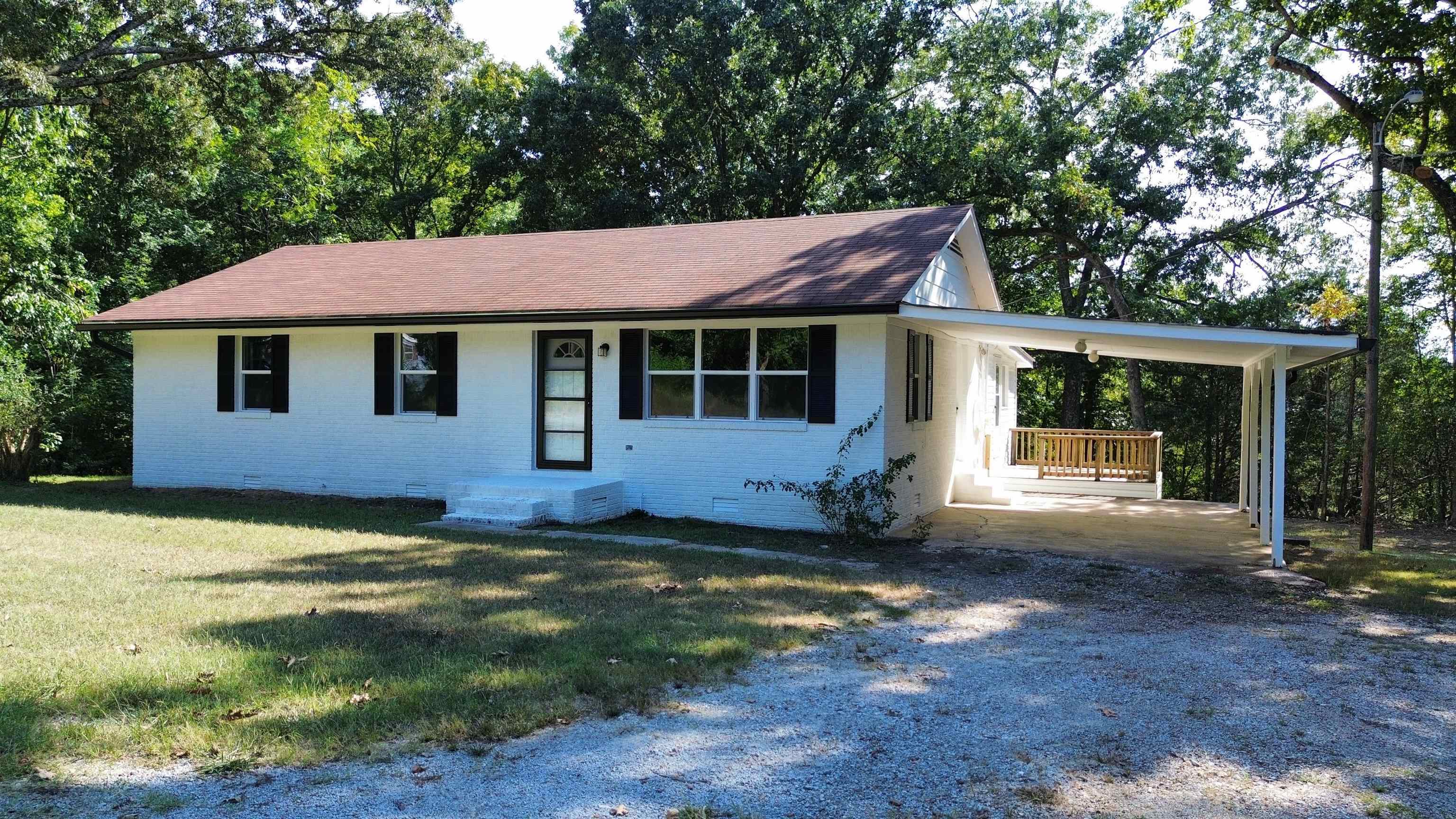 145 Rose Rd Property Photo 8