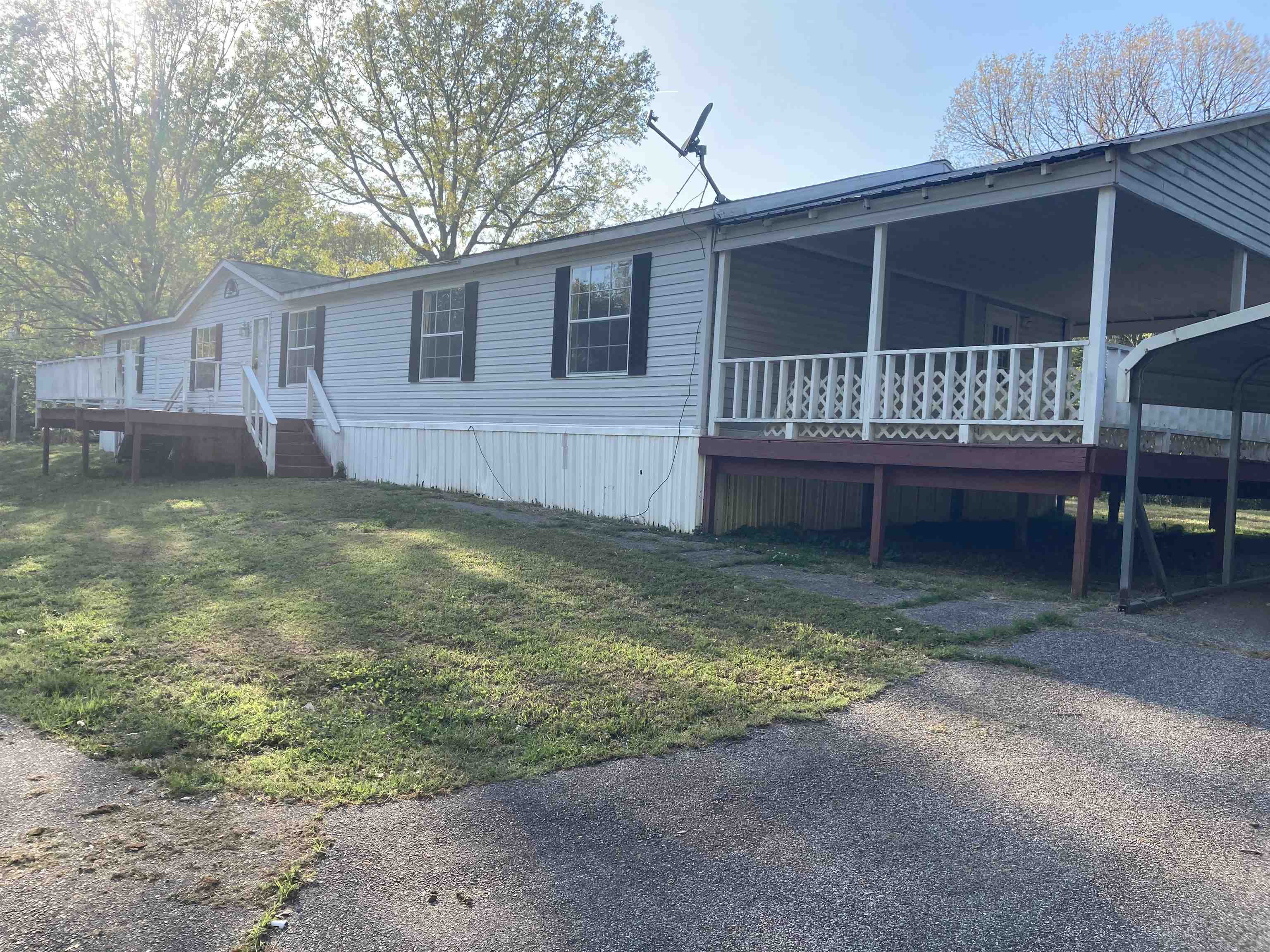 840 Rose Rd Property Photo 1