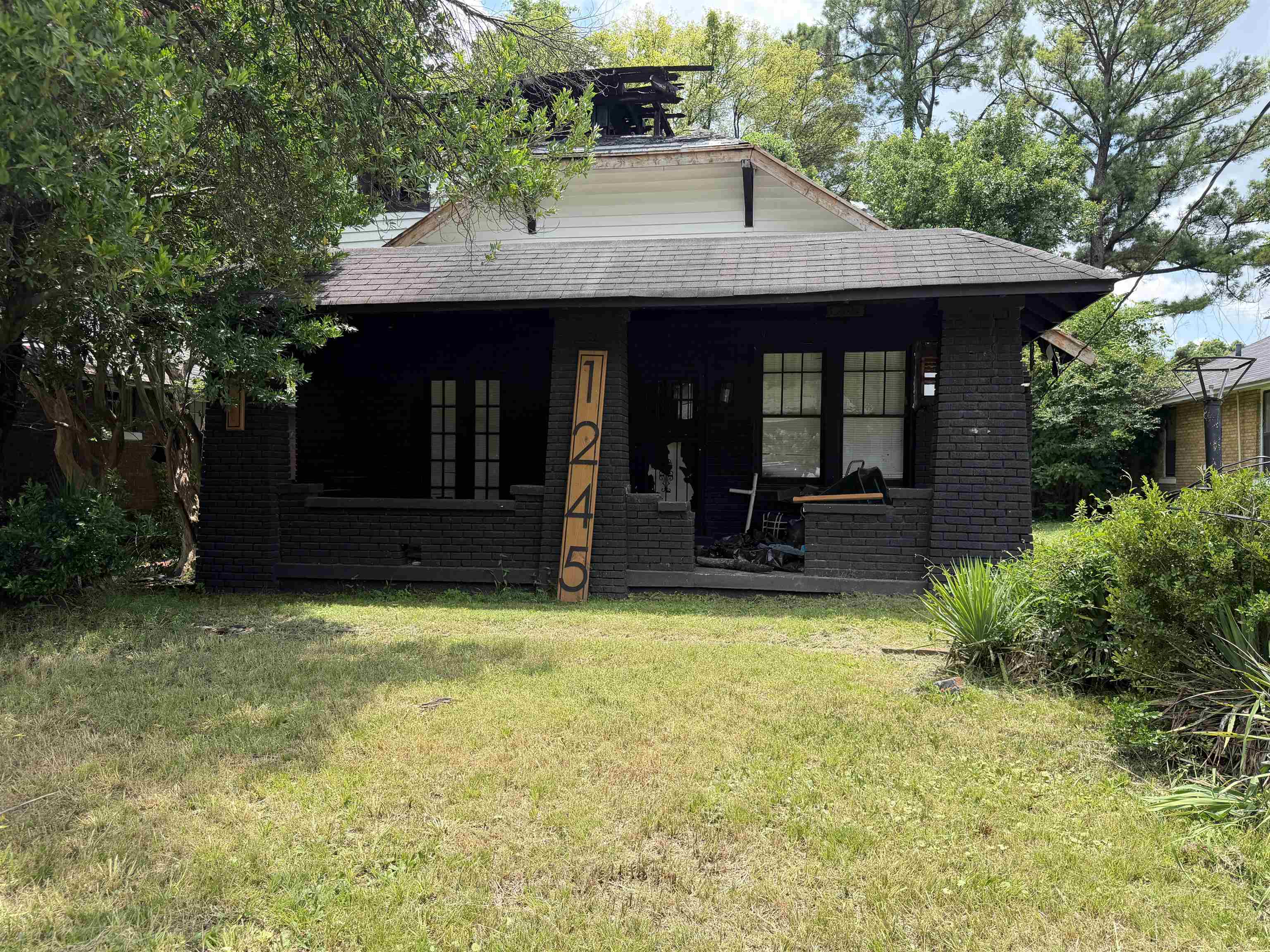 1245 Forrest Ave Property Photo 1