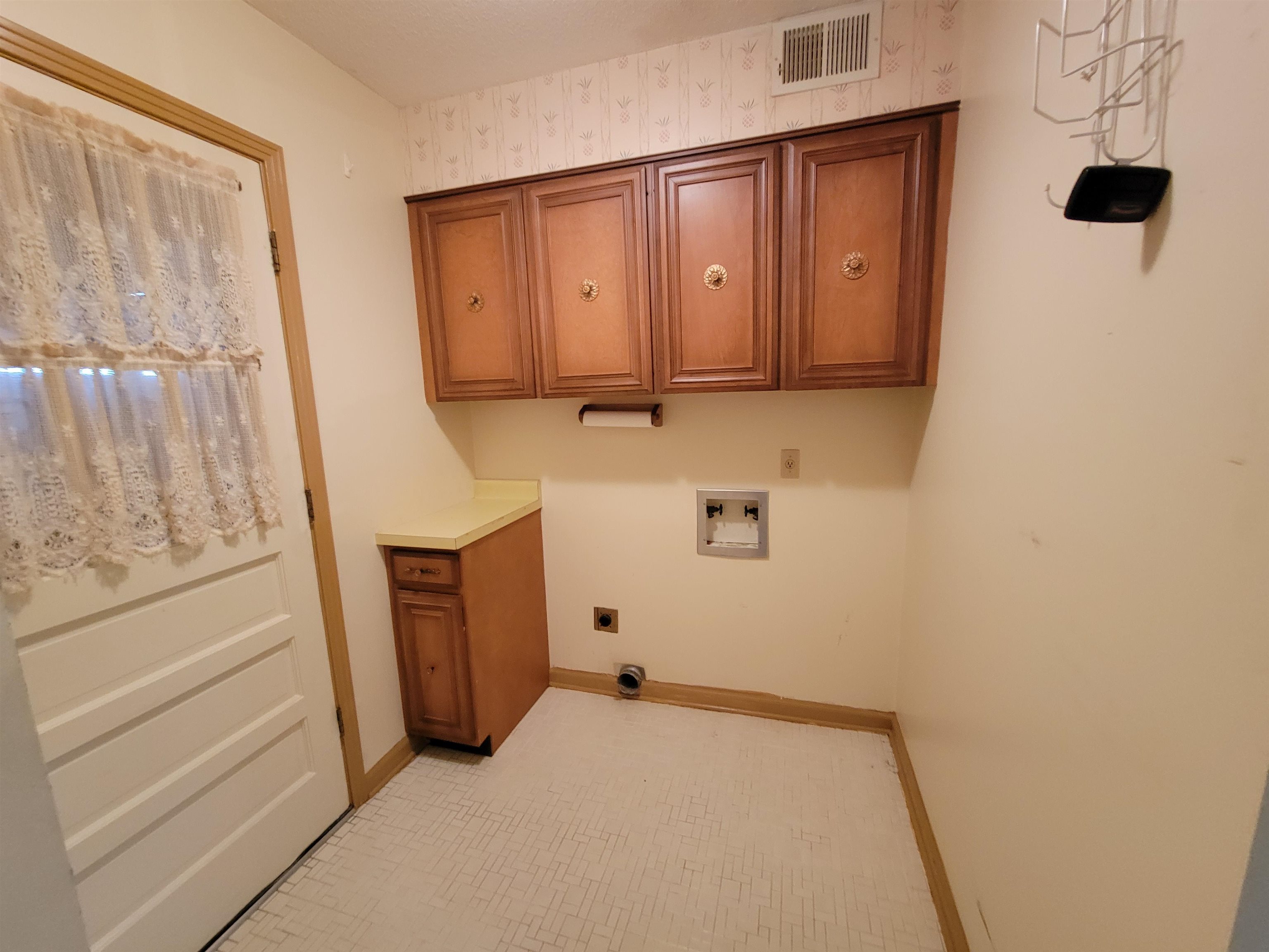 6404 Messick Rd Property Photo 23
