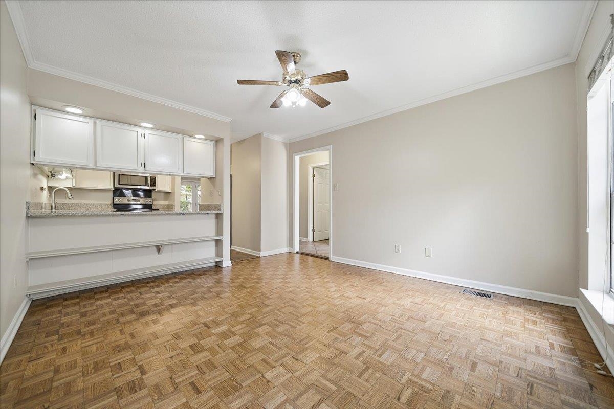 6932 Midhurst Dr 6932 Property Photo 10