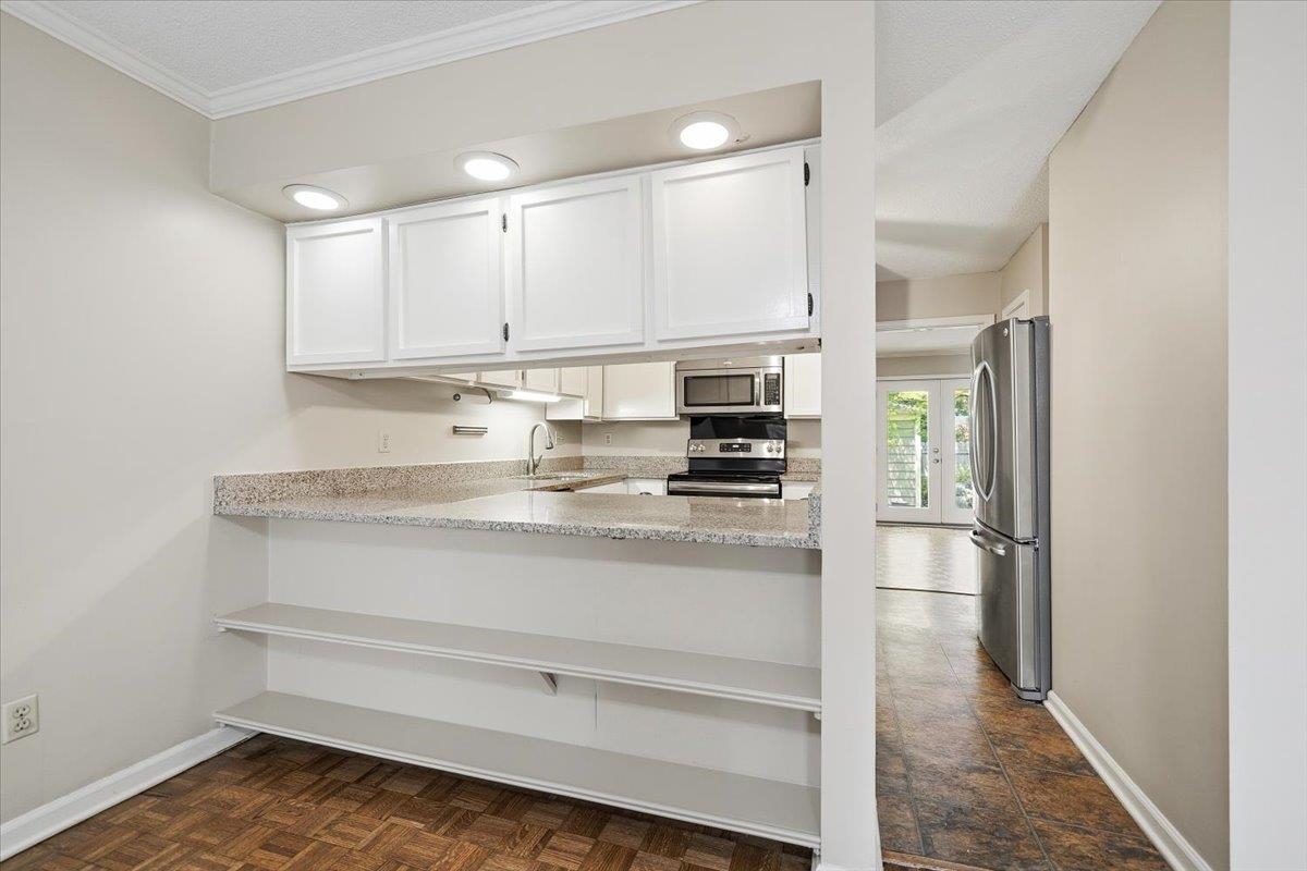 6932 Midhurst Dr 6932 Property Photo 11