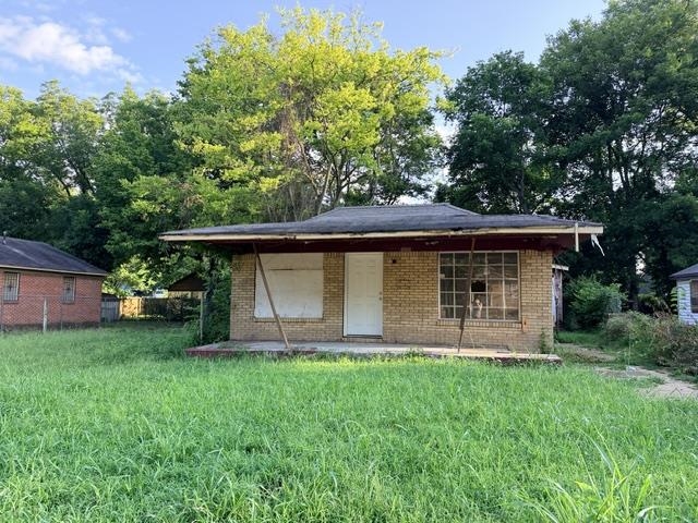 2356 DEXTER AVE Property Photo 1