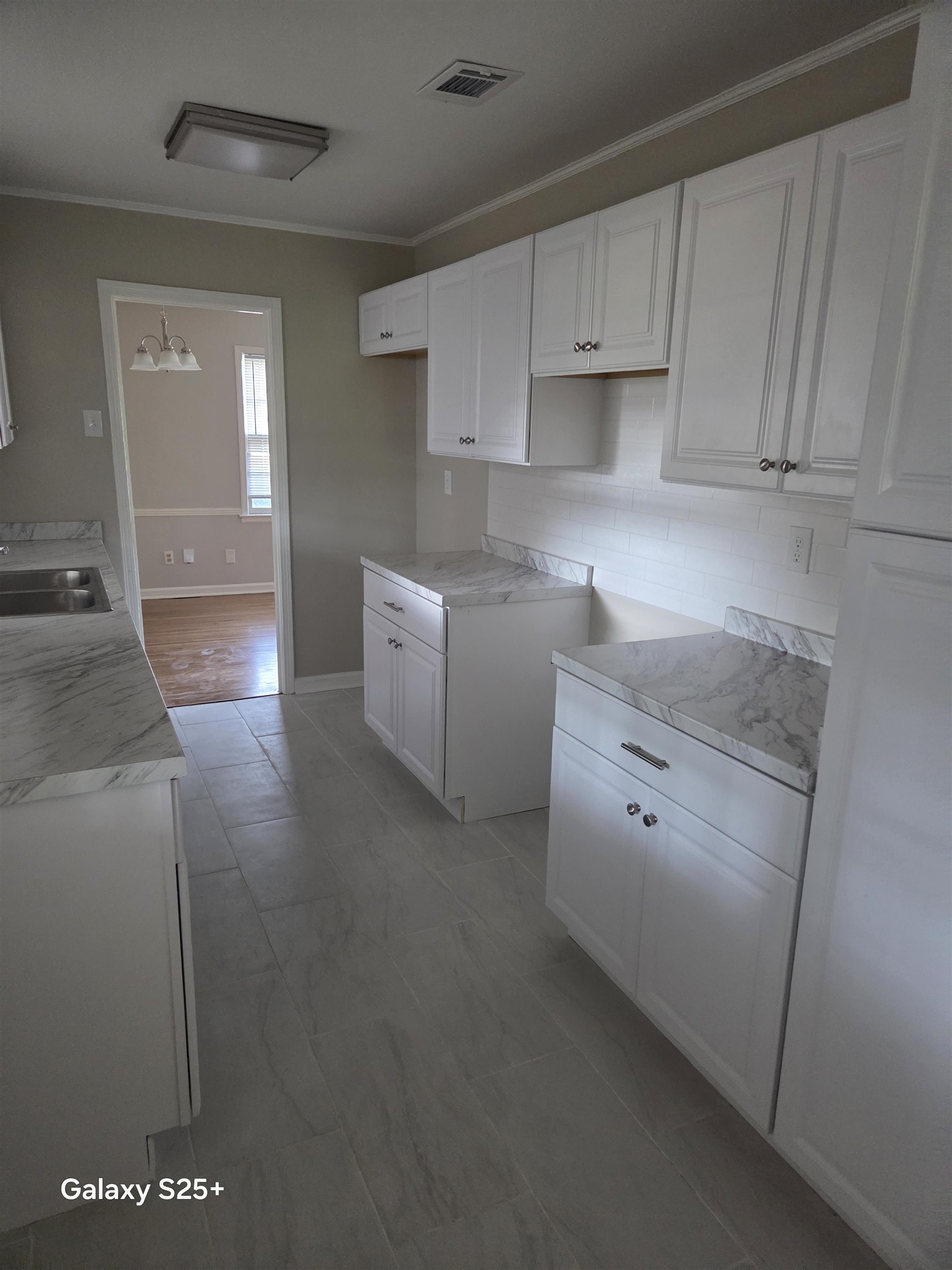 4928 Willow Rd Property Photo 6