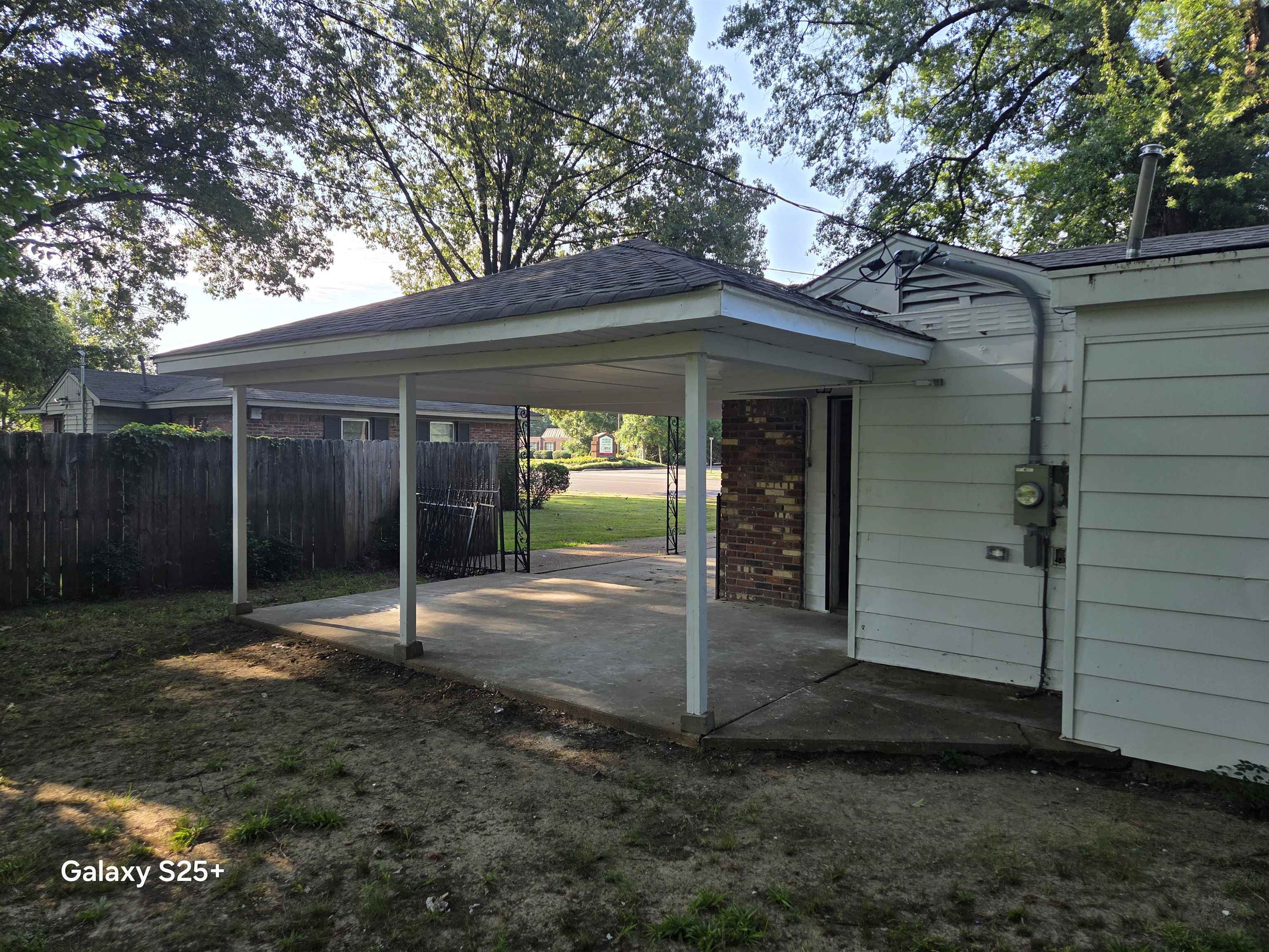 4928 Willow Rd Property Photo 7