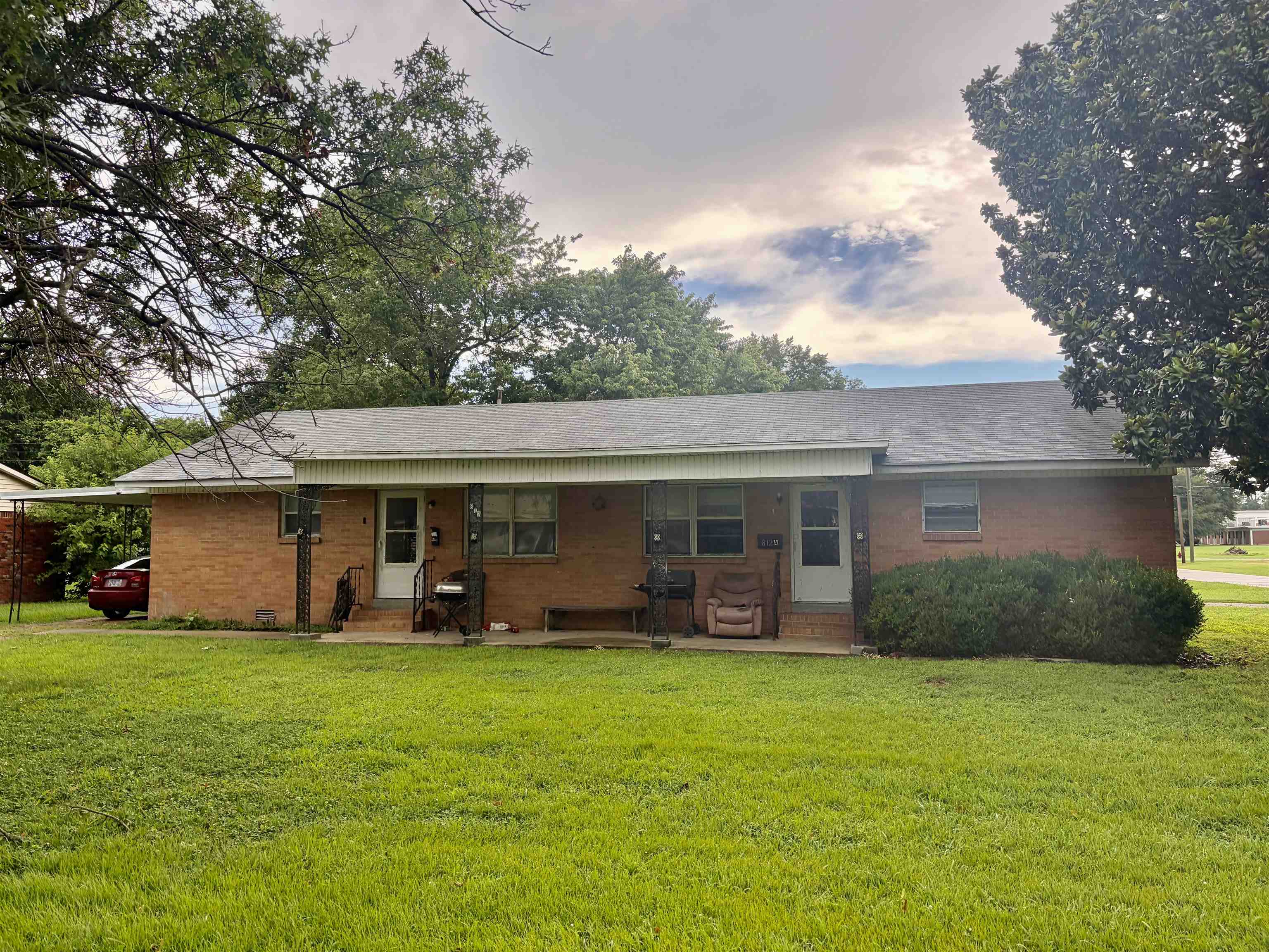 812 HEADDEN DR