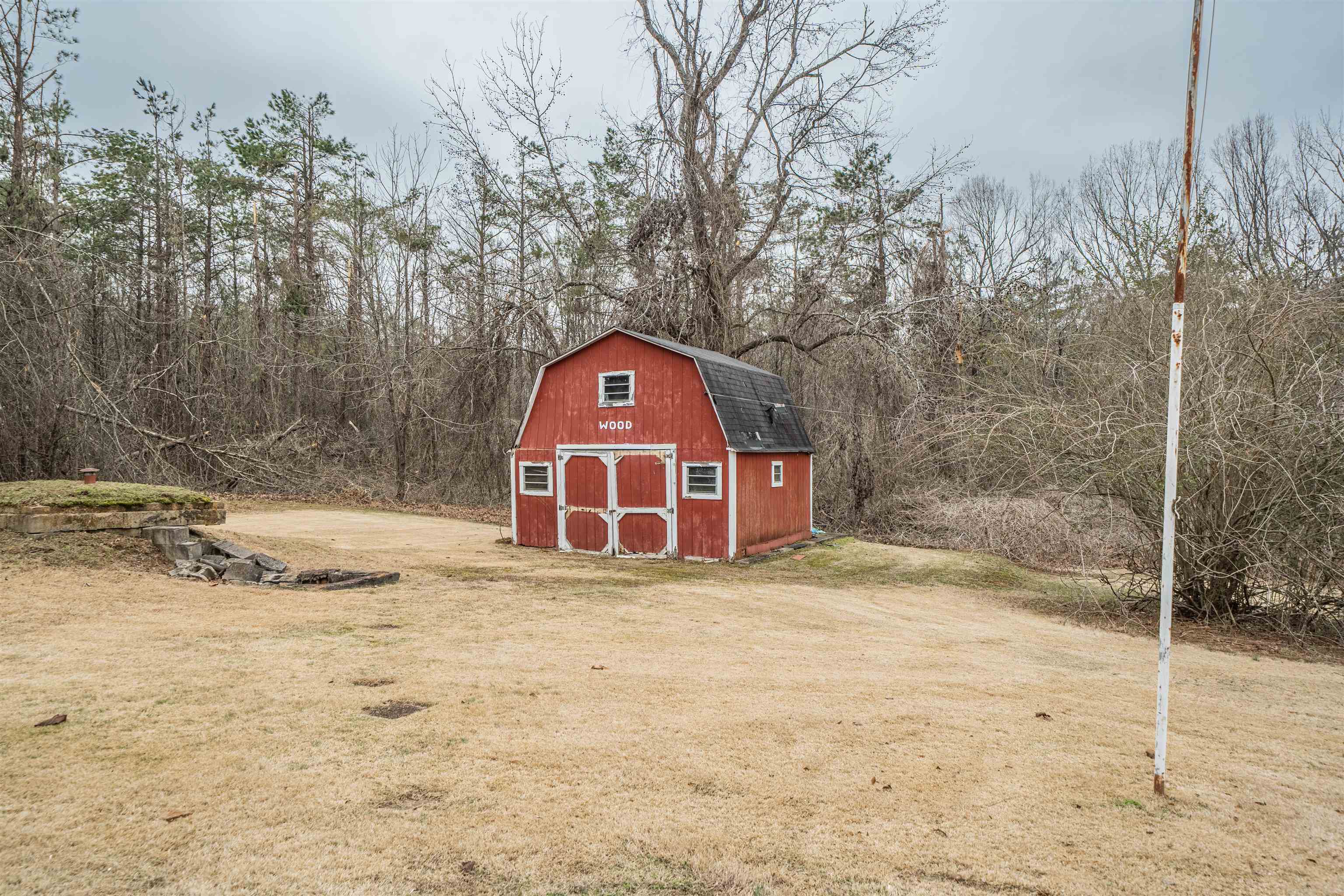 8113 S 22 Hwy Property Photo 6