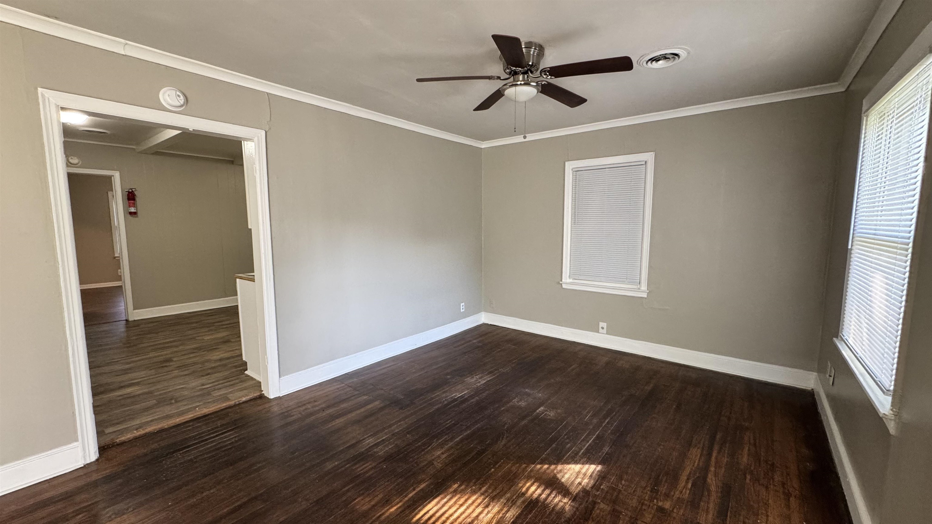 1330 W Victor Dr Property Photo 6