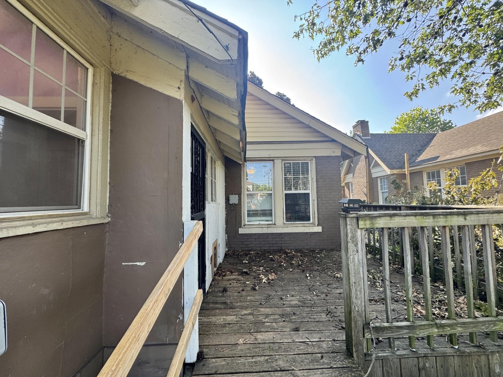 855 Dickinson St Property Photo 14