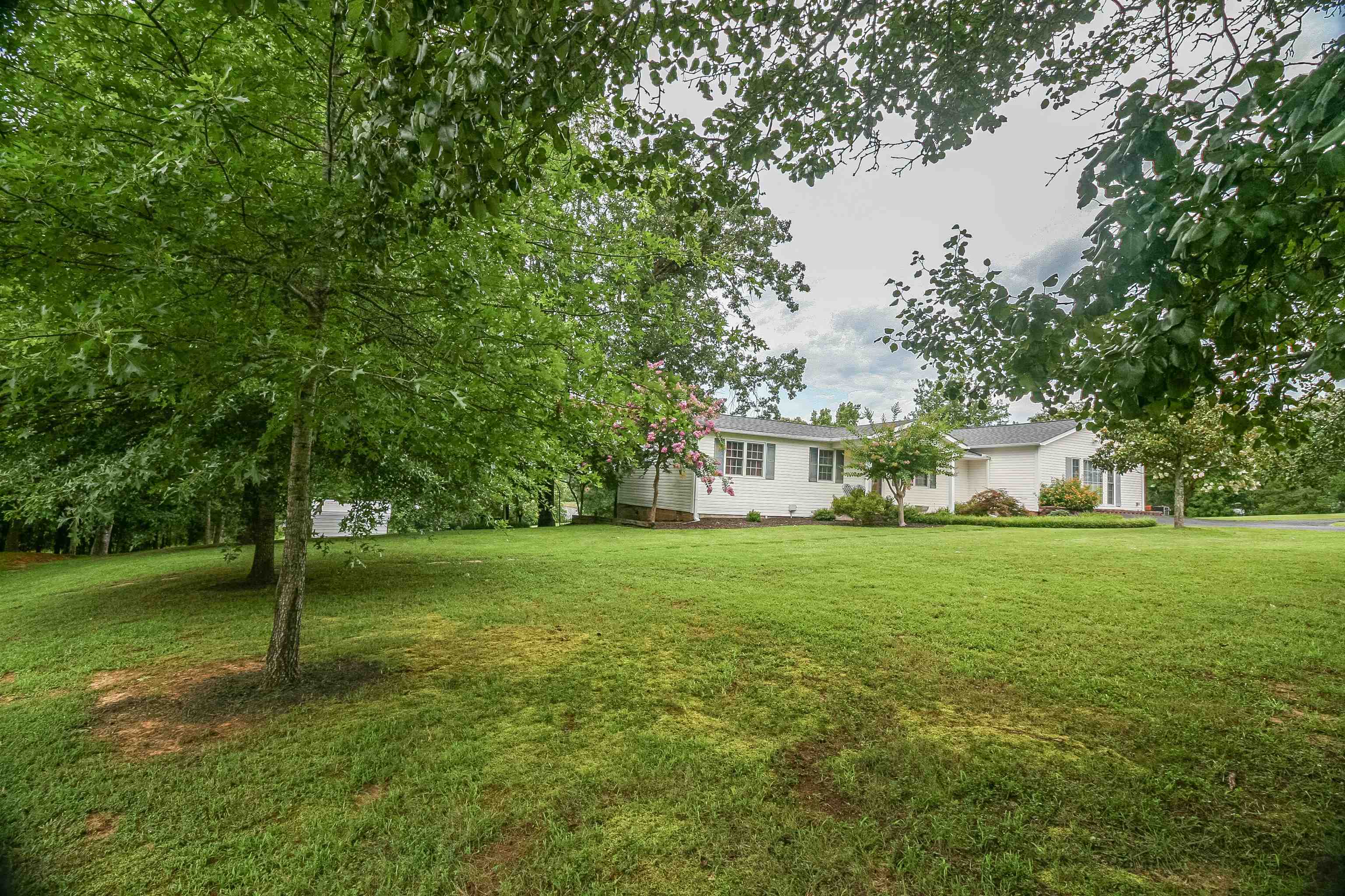 496 Litt Wilson Rd Property Photo 4