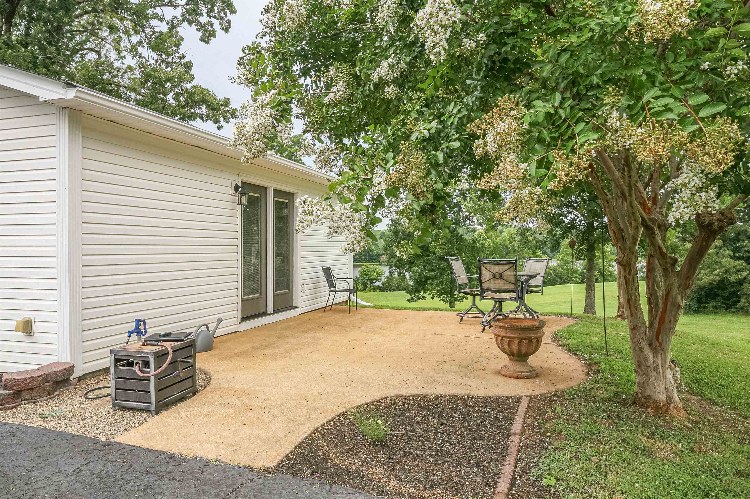 496 Litt Wilson Rd Property Photo 9