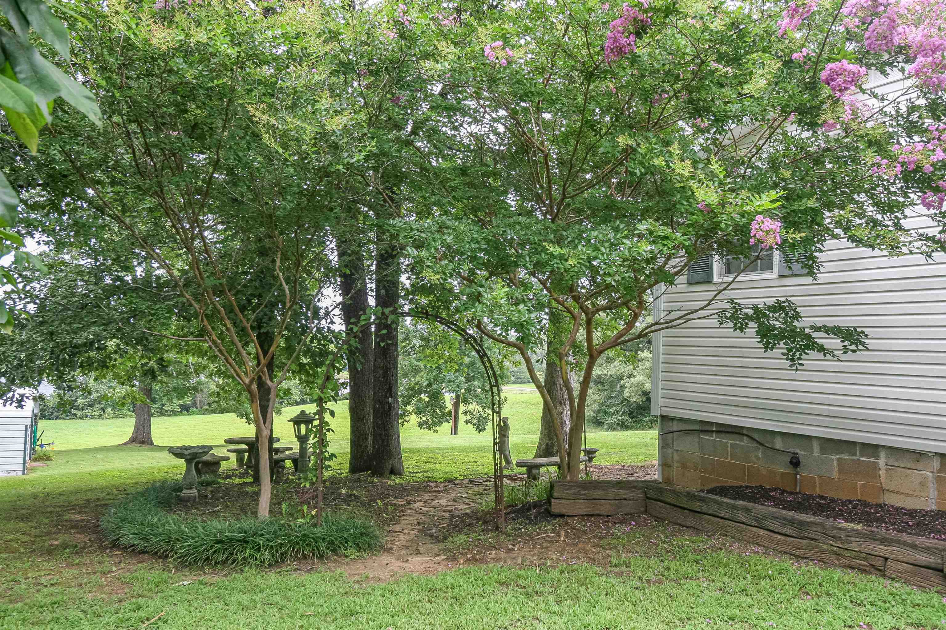 496 Litt Wilson Rd Property Photo 10
