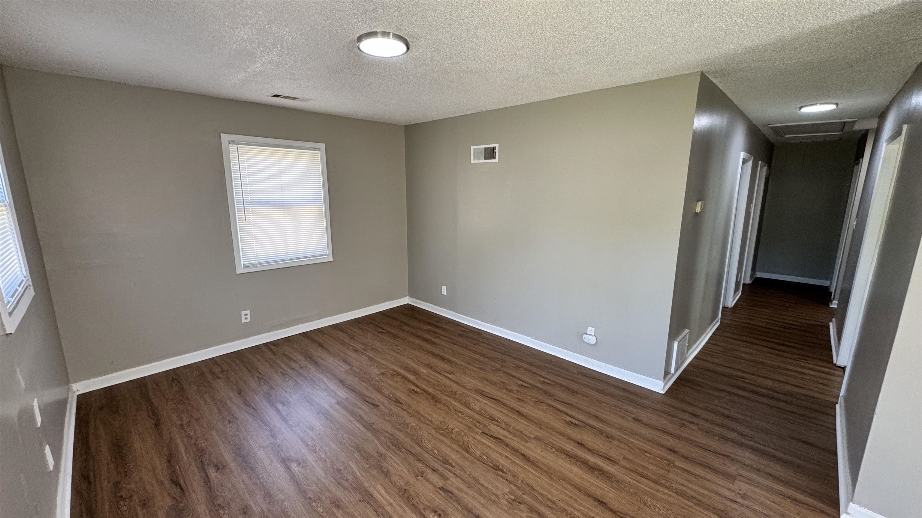 2434 Vollintine Ave Property Photo 2
